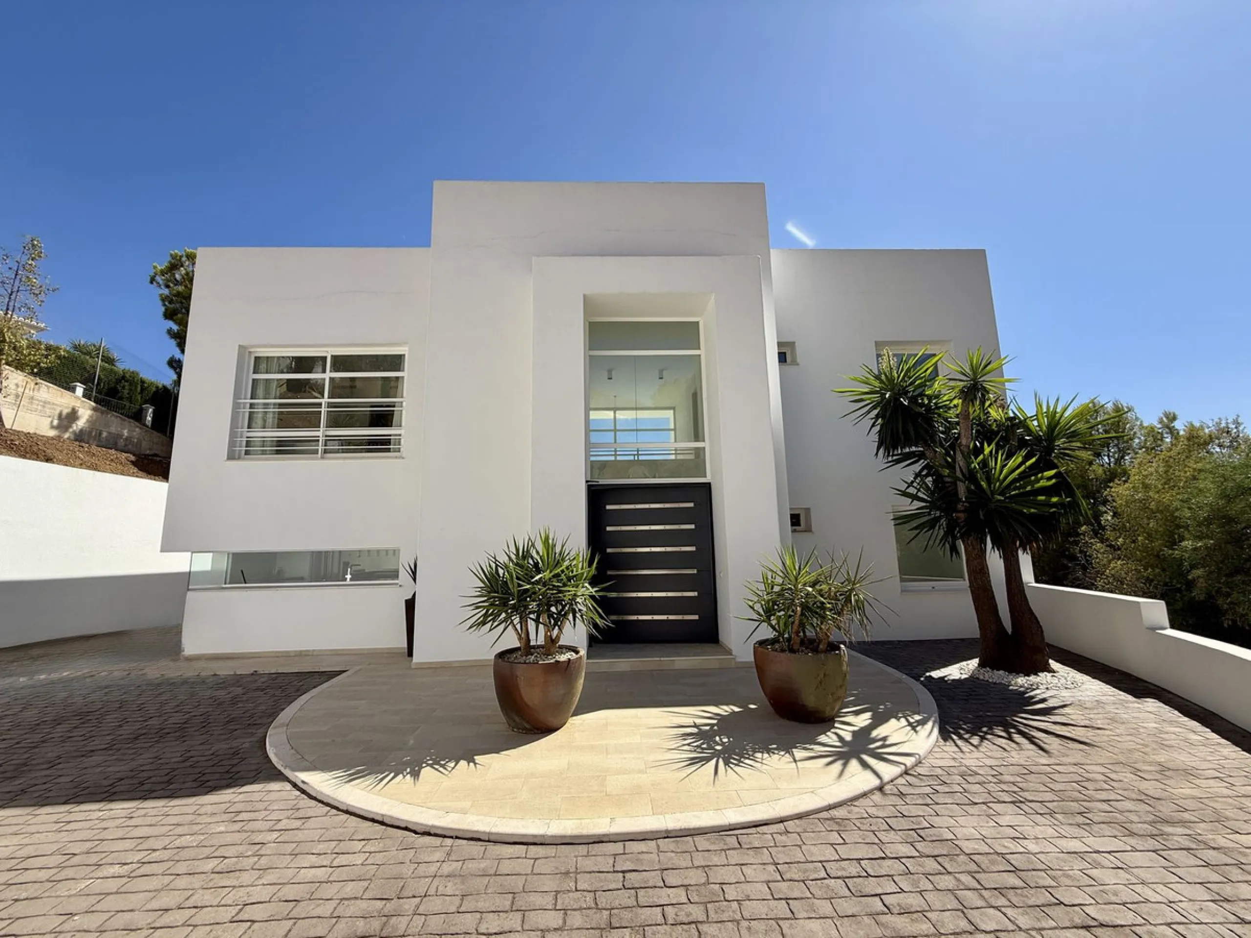 Luxury Detached Villa in Valtocado – Panoramic Sea & Mountain Views