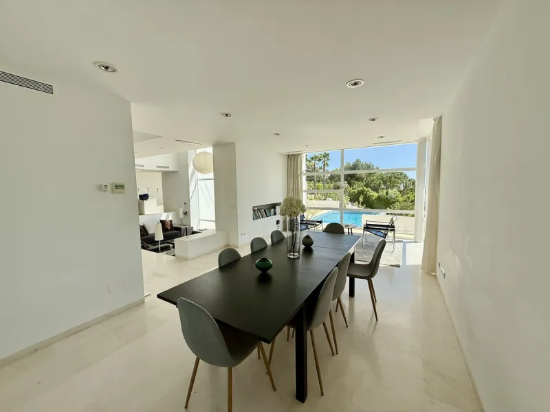 Luxury Detached Villa in Valtocado – Panoramic Sea & Mountain Views
