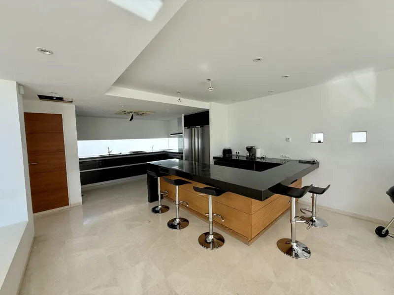 Luxury Detached Villa in Valtocado – Panoramic Sea & Mountain Views