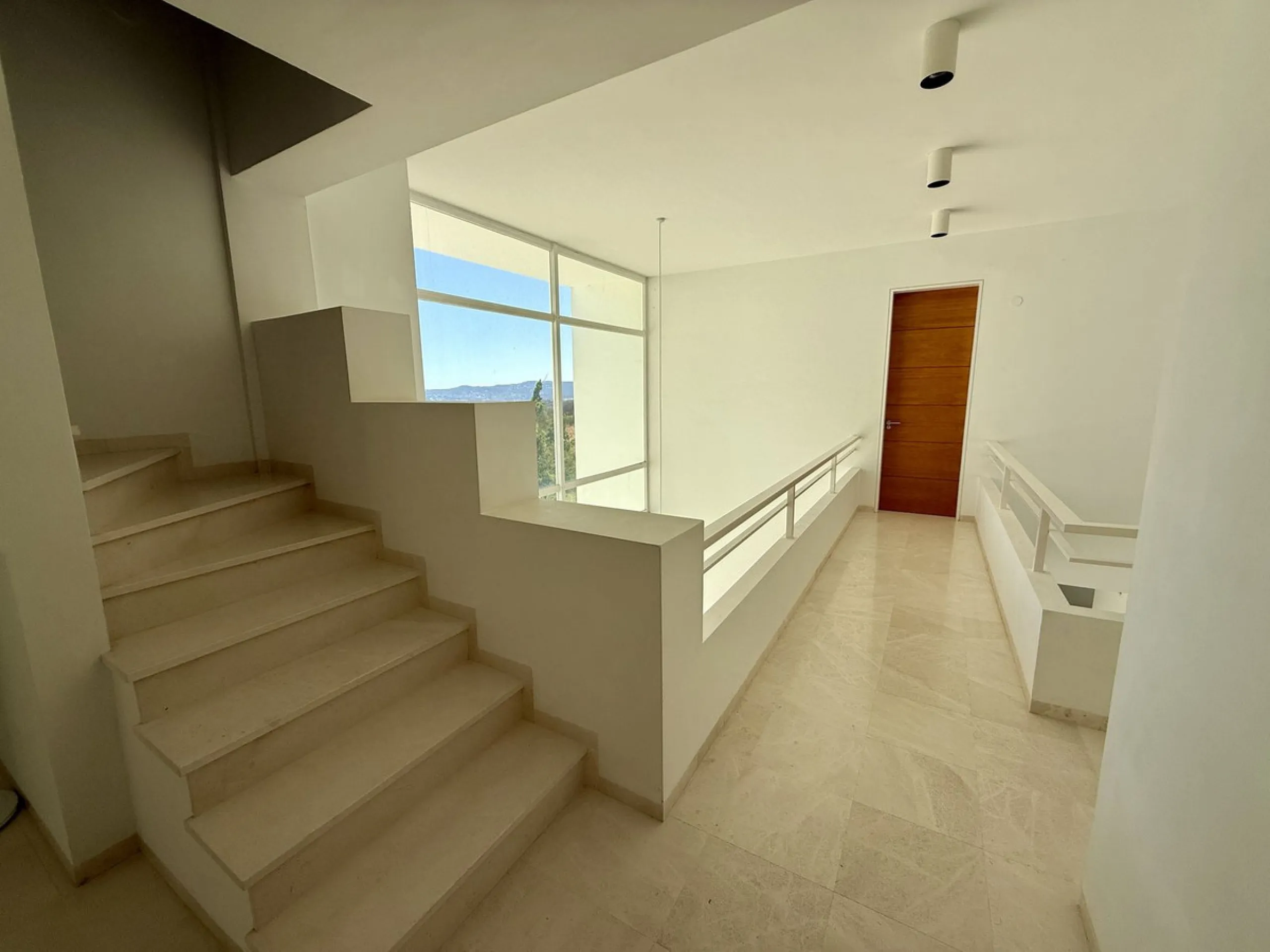 Luxury Detached Villa in Valtocado – Panoramic Sea & Mountain Views