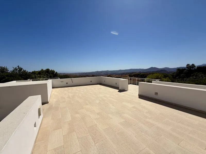 Luxury Detached Villa in Valtocado – Panoramic Sea & Mountain Views