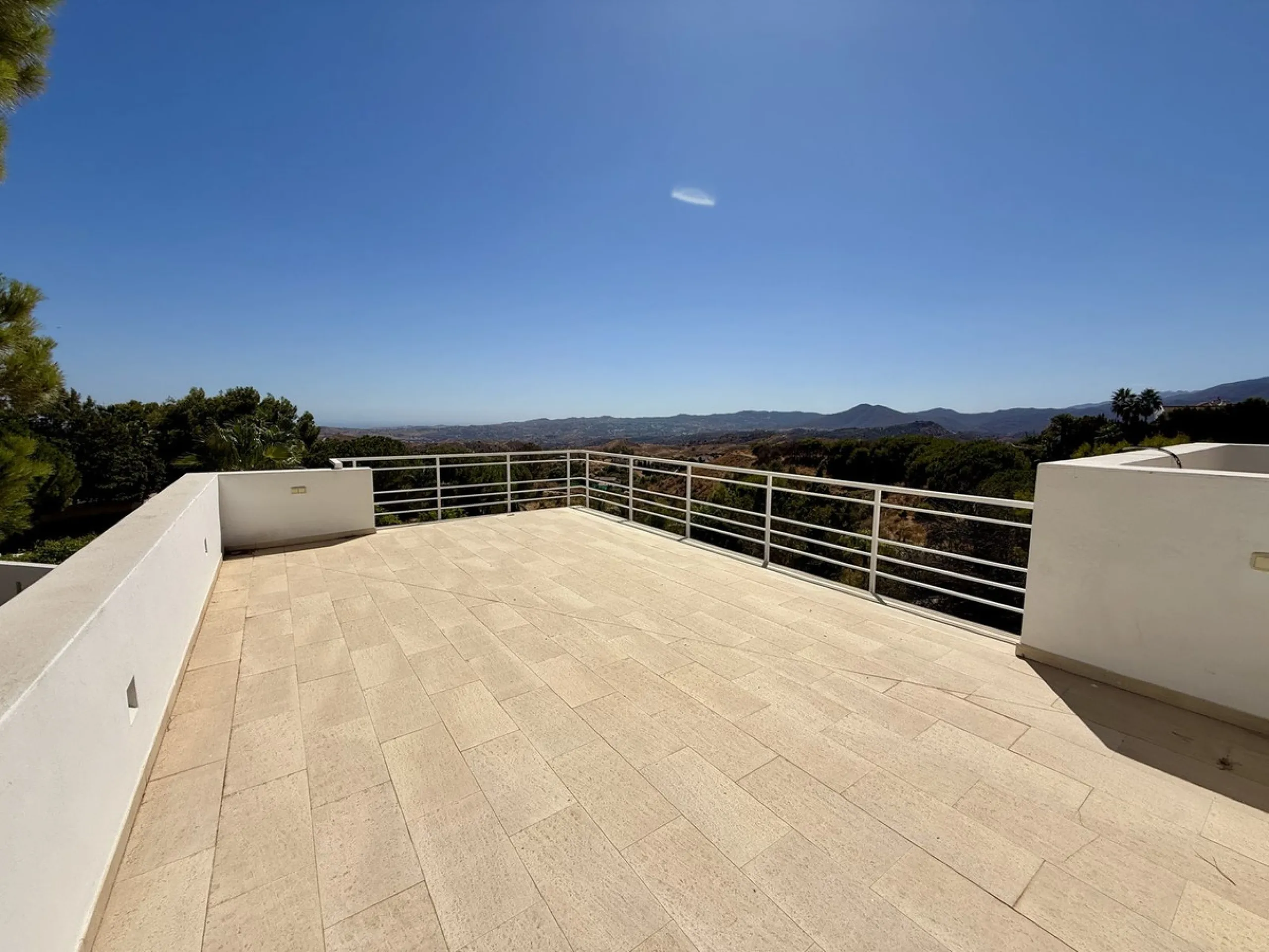 Luxury Detached Villa in Valtocado – Panoramic Sea & Mountain Views