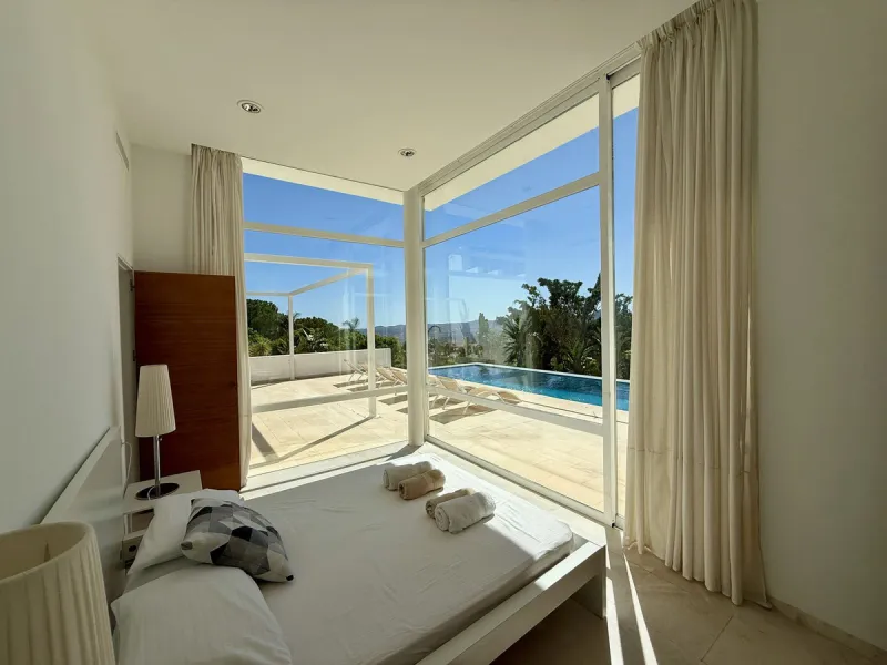Luxury Detached Villa in Valtocado – Panoramic Sea & Mountain Views