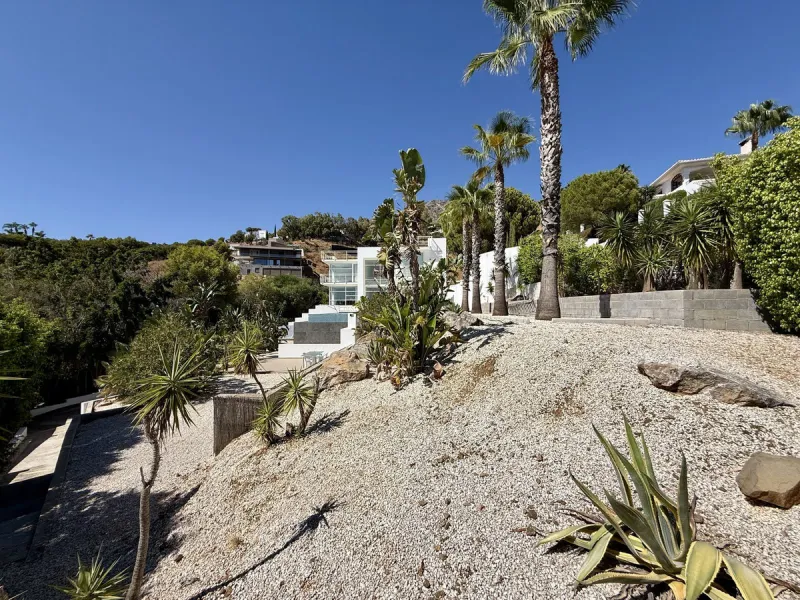 Luxury Detached Villa in Valtocado – Panoramic Sea & Mountain Views