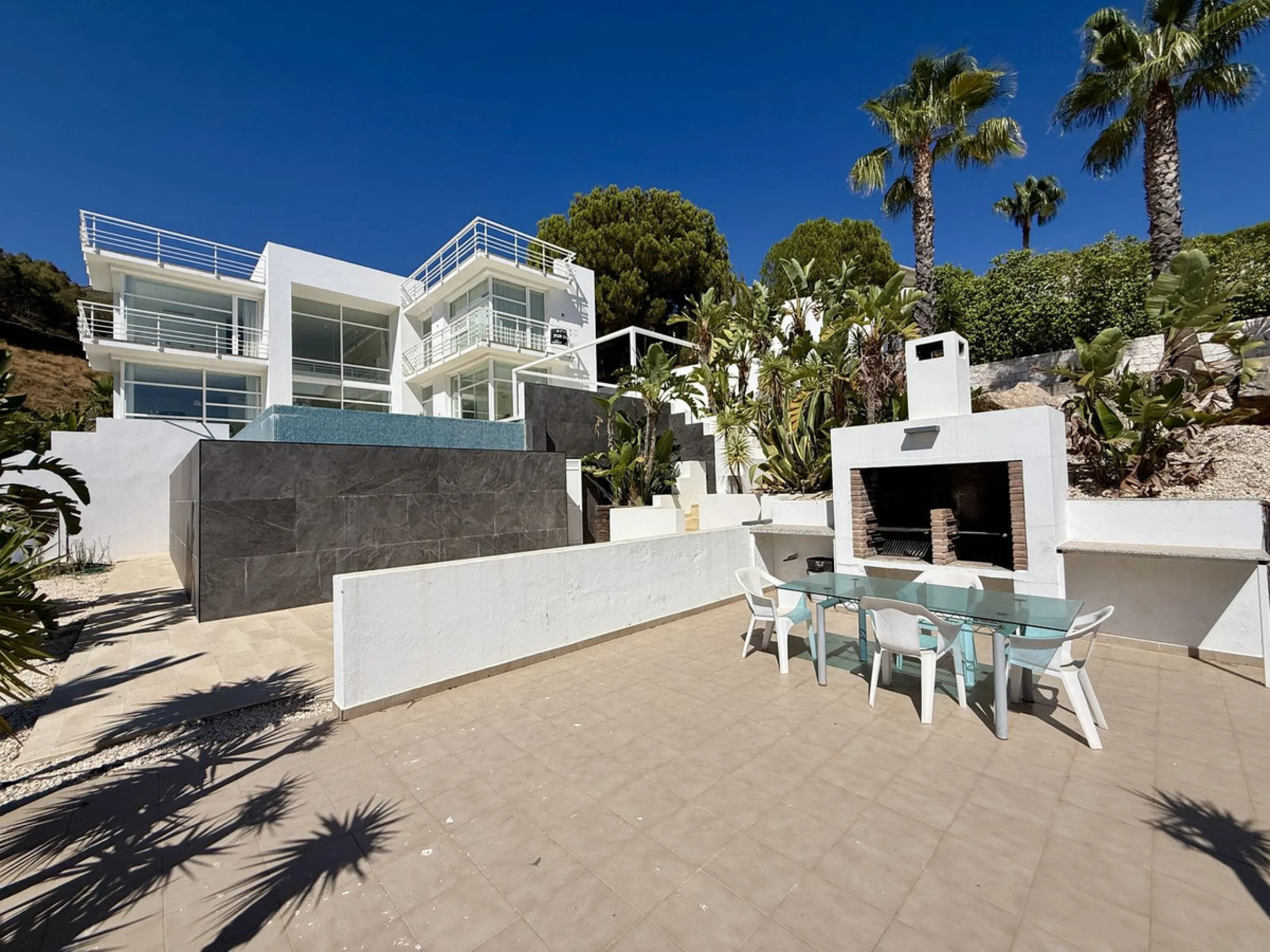 Luxury Detached Villa in Valtocado – Panoramic Sea & Mountain Views