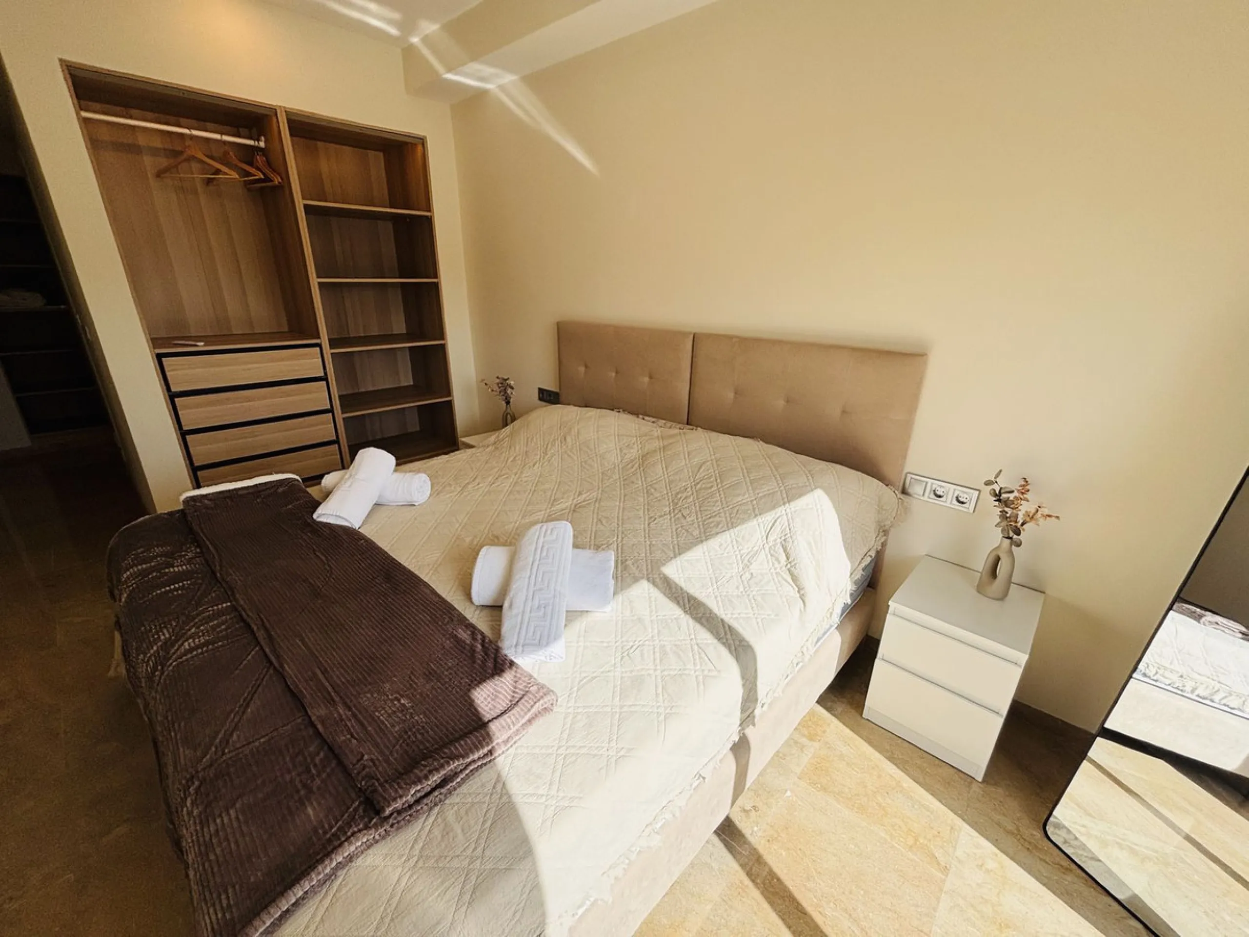 Apartment - Ground Floor Apartment в продаже в Manilva, Málaga. В доме 3 спален и 2 ванных комнат. Площадь дома 157 м²