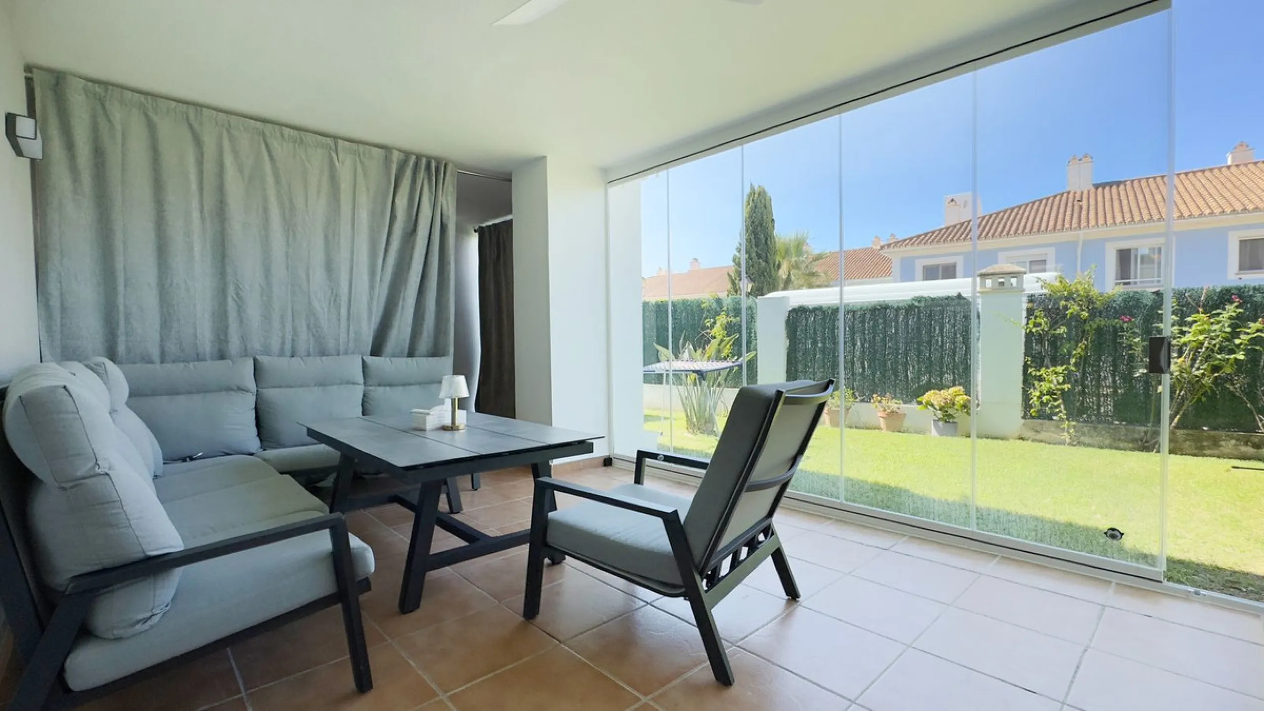 Bright and Modern Ground-Floor Apartment in El Paraíso – New Golden Mile