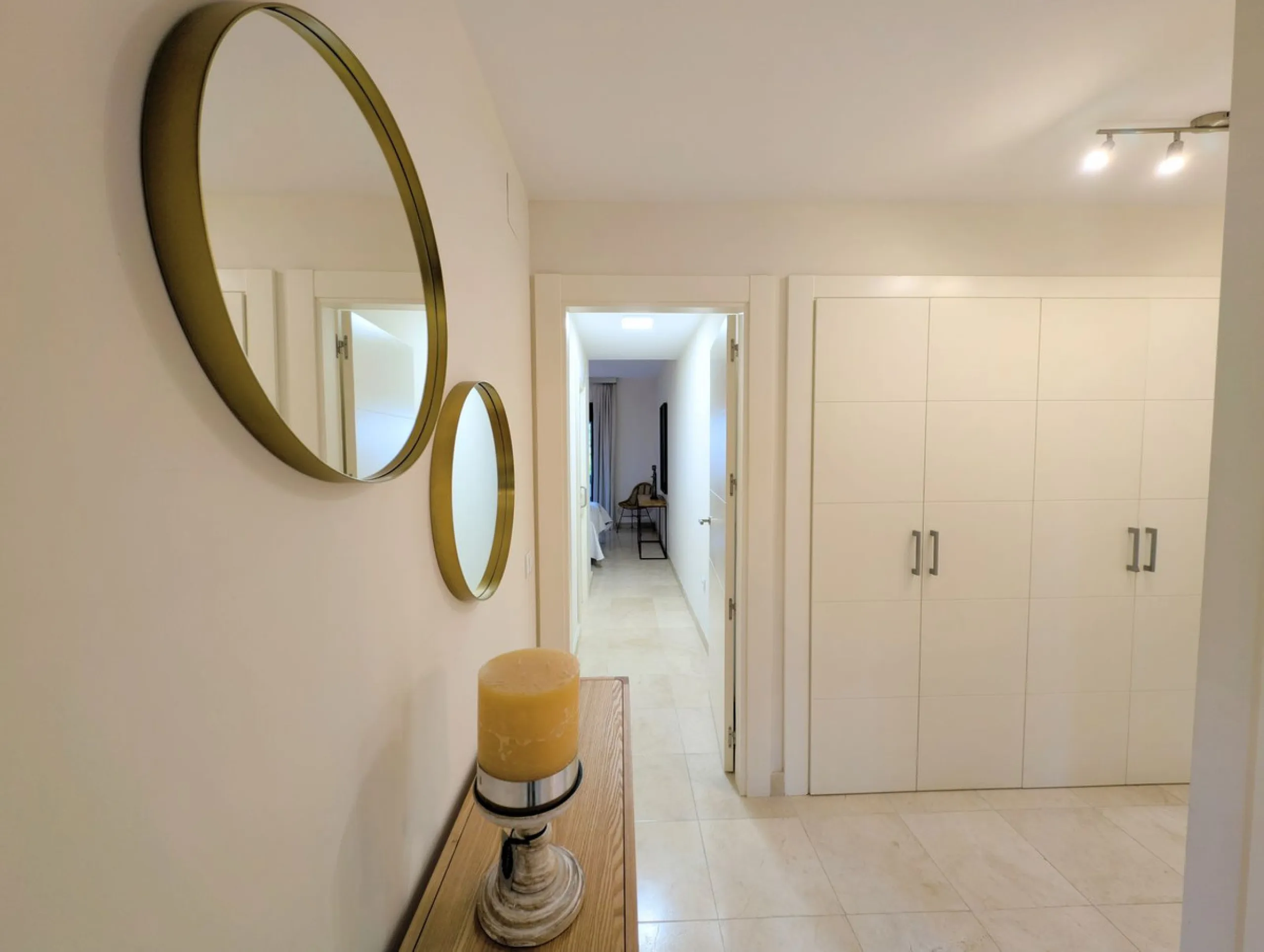 Stylish 2-Bedroom Apartment in Los Flamingos Golf Resort, Benahavís