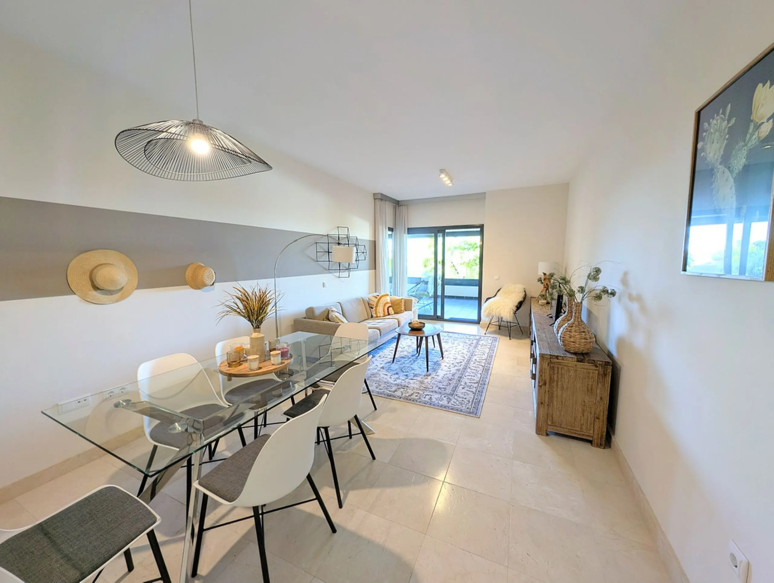 Stylish 2-Bedroom Apartment in Los Flamingos Golf Resort, Benahavís