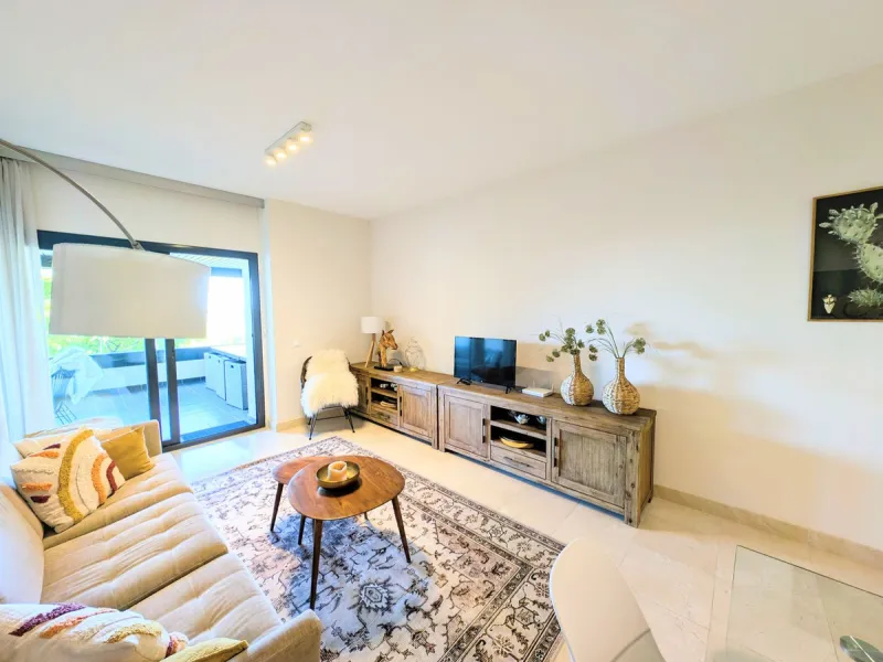 Stylish 2-Bedroom Apartment in Los Flamingos Golf Resort, Benahavís