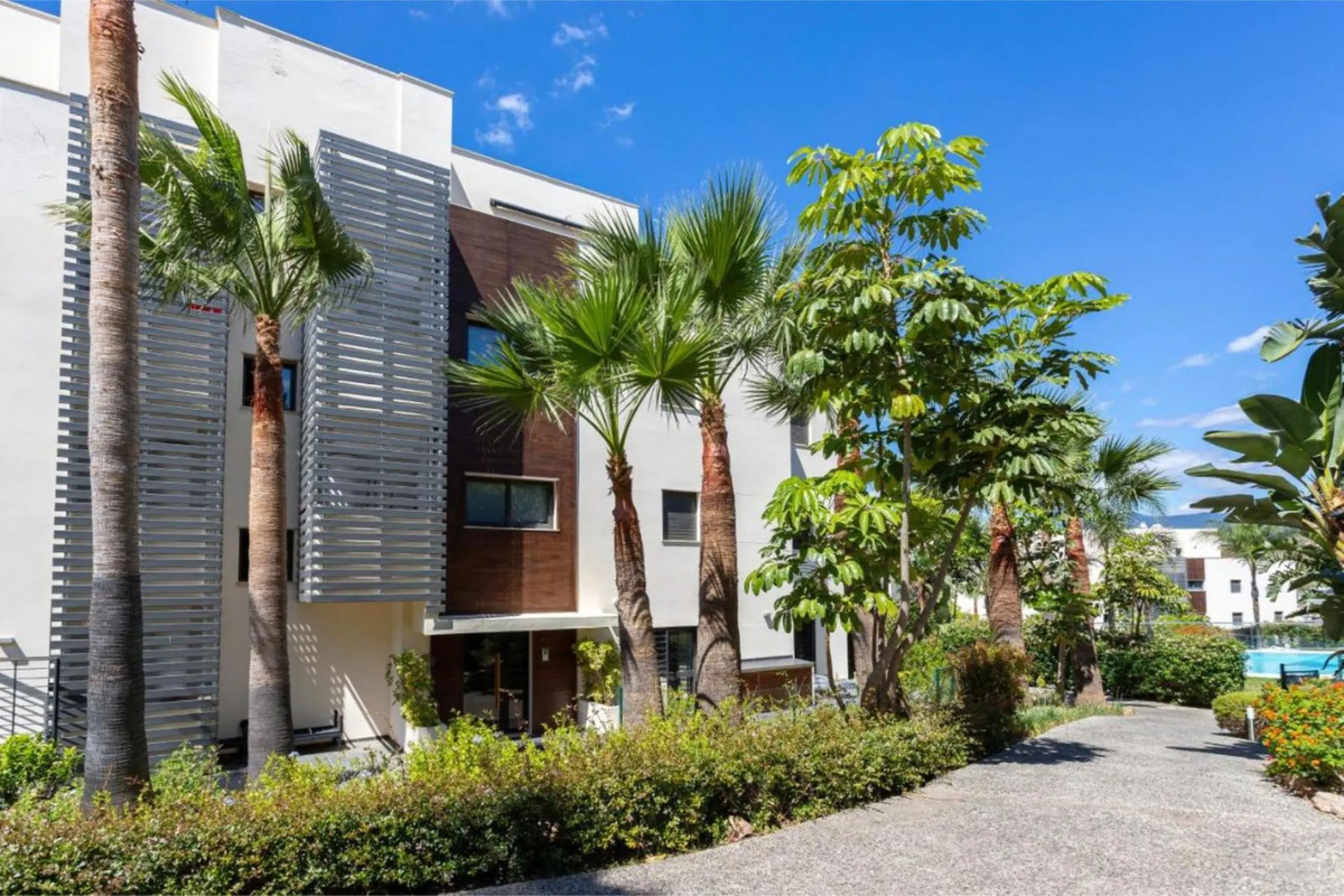 Stylish 2-Bedroom Apartment in Los Flamingos Golf Resort, Benahavís