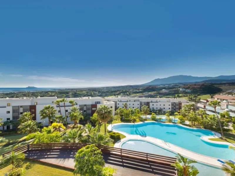 Stylish 2-Bedroom Apartment in Los Flamingos Golf Resort, Benahavís