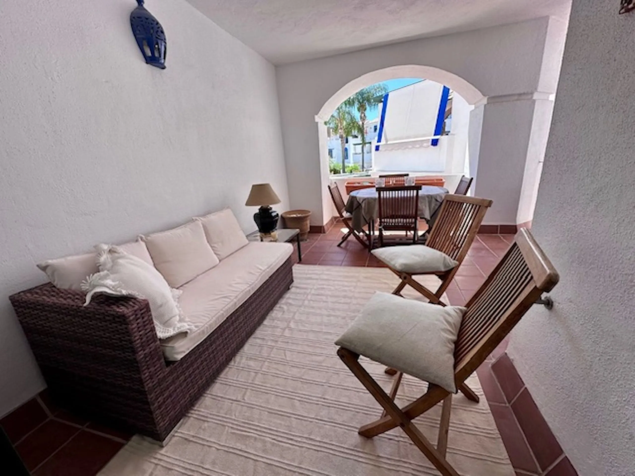 Apartment - Middle Floor Apartment в продаже в Marbella, Málaga. В доме 3 спален и 3 ванных комнат. Площадь дома 92 м²