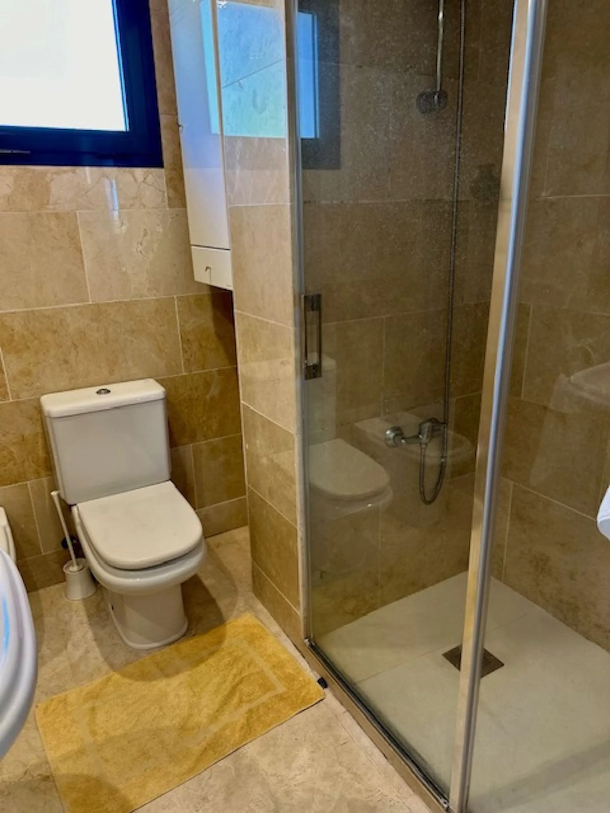 Apartment - Middle Floor Apartment в продаже в Marbella, Málaga. В доме 3 спален и 3 ванных комнат. Площадь дома 92 м²