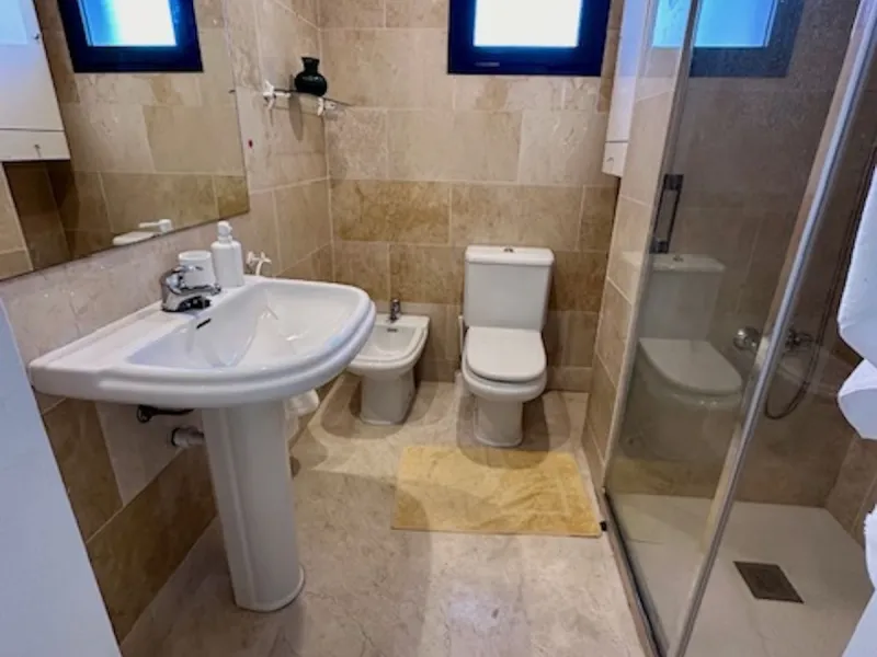 Apartment - Middle Floor Apartment в продаже в Marbella, Málaga. В доме 3 спален и 3 ванных комнат. Площадь дома 92 м²