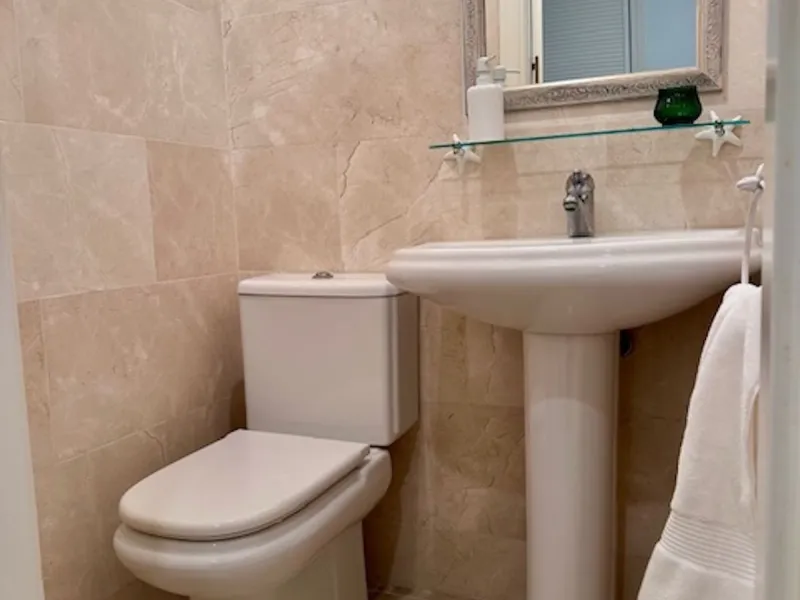 Apartment - Middle Floor Apartment в продаже в Marbella, Málaga. В доме 3 спален и 3 ванных комнат. Площадь дома 92 м²