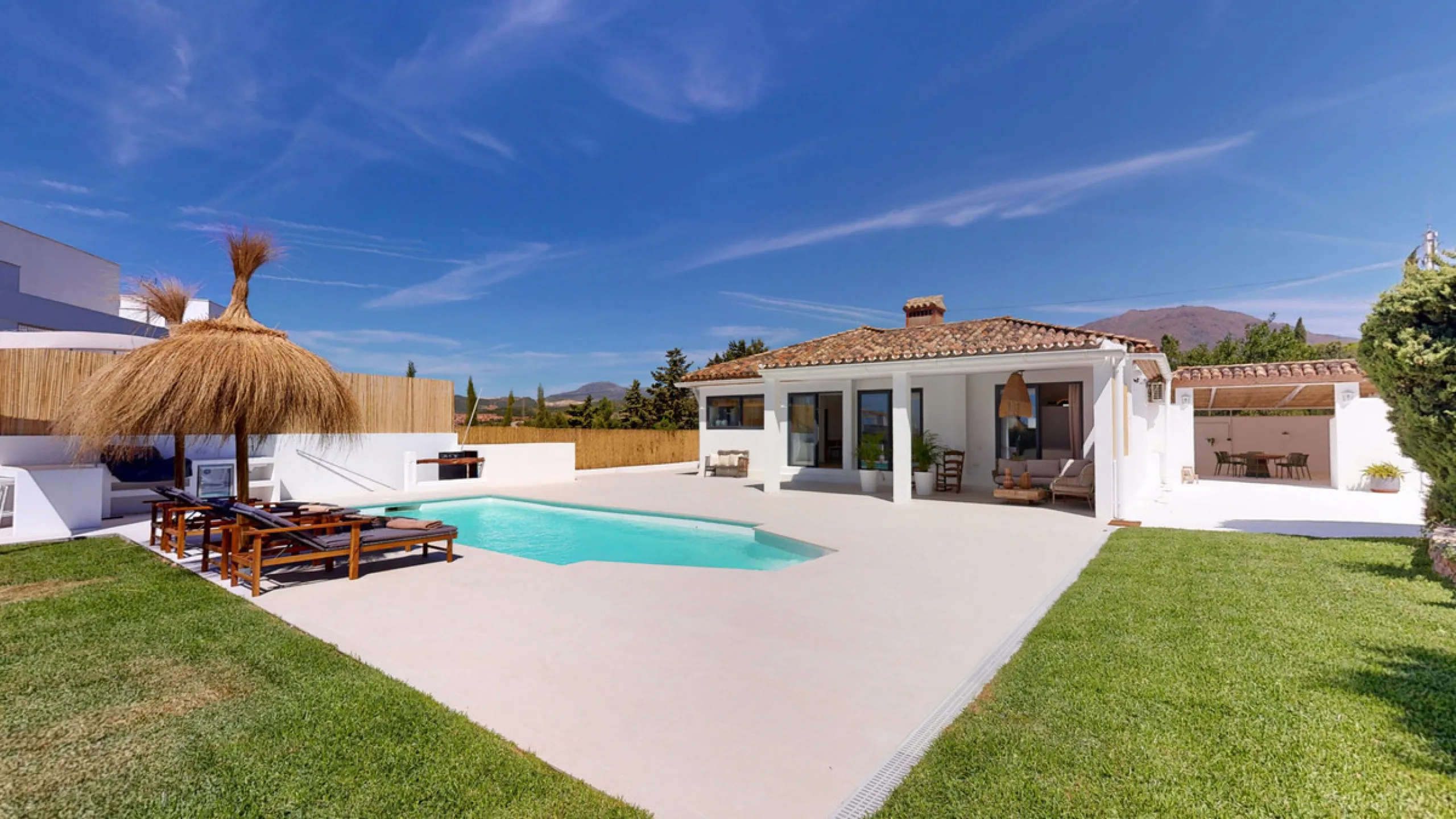 This magnificent villa represents a unique opportunity to acquire a tastefully renovated residence in one of the most sought-after areas of Estepona. Situated in the spacious and peaceful Don Pedro urbanization, the property is just five minutes from the 