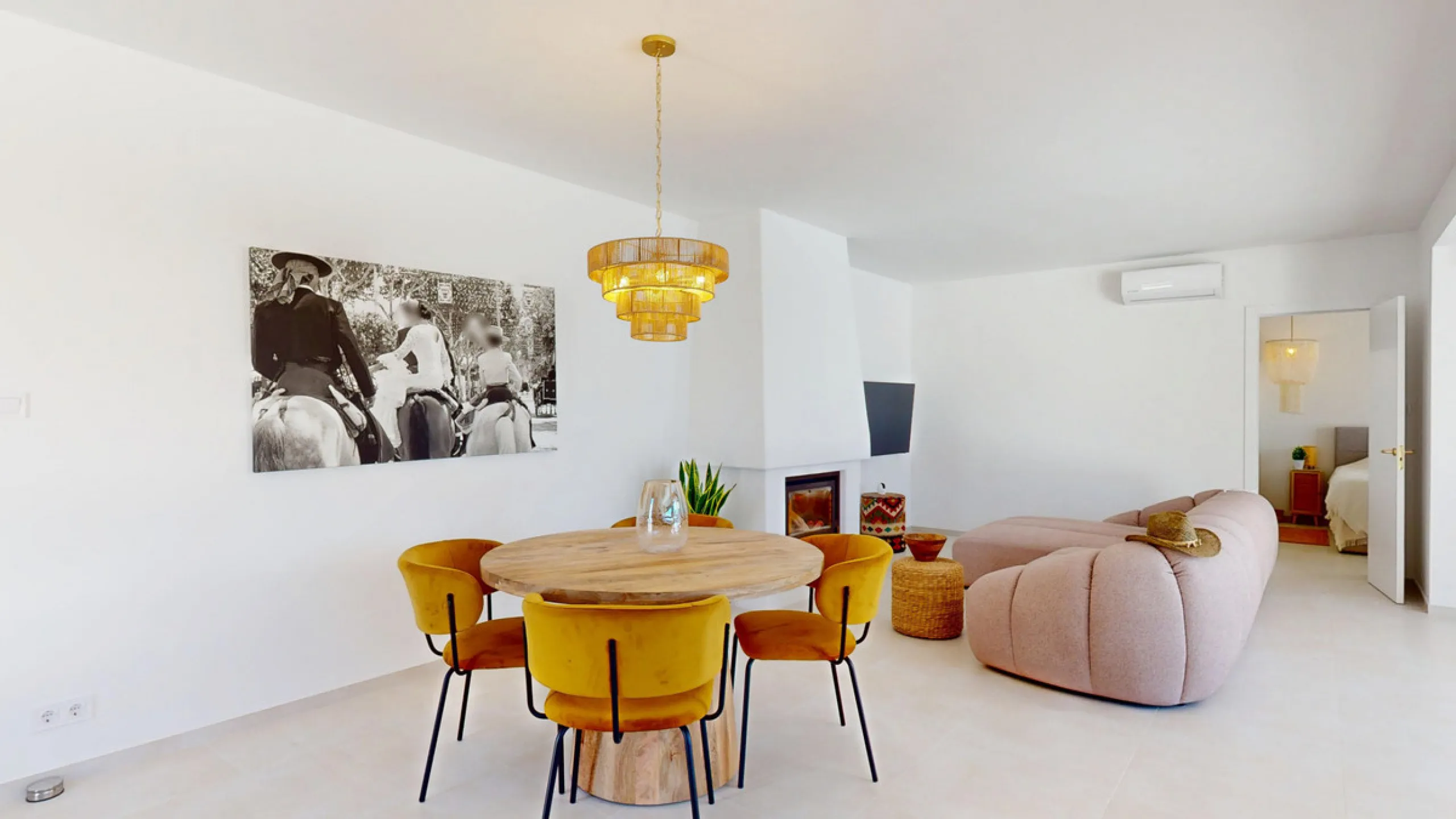This magnificent villa represents a unique opportunity to acquire a tastefully renovated residence in one of the most sought-after areas of Estepona. Situated in the spacious and peaceful Don Pedro urbanization, the property is just five minutes from the 