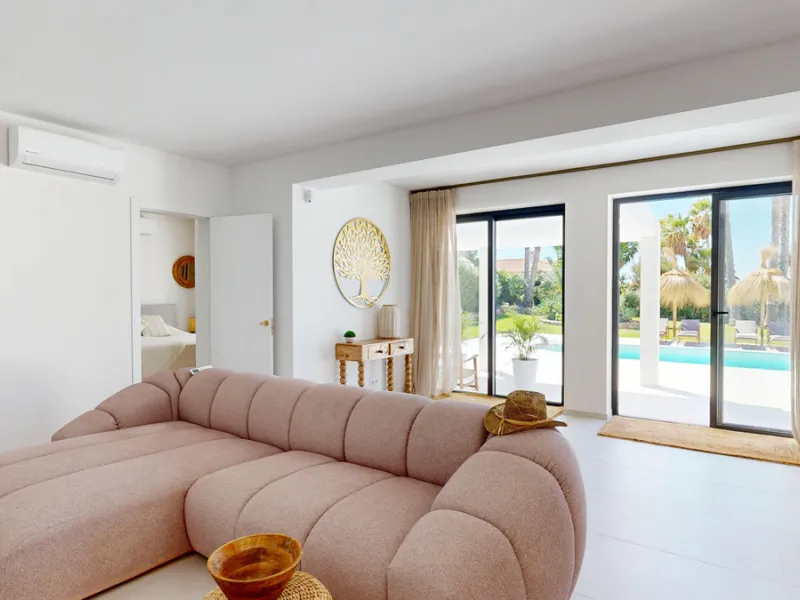 This magnificent villa represents a unique opportunity to acquire a tastefully renovated residence in one of the most sought-after areas of Estepona. Situated in the spacious and peaceful Don Pedro urbanization, the property is just five minutes from the 