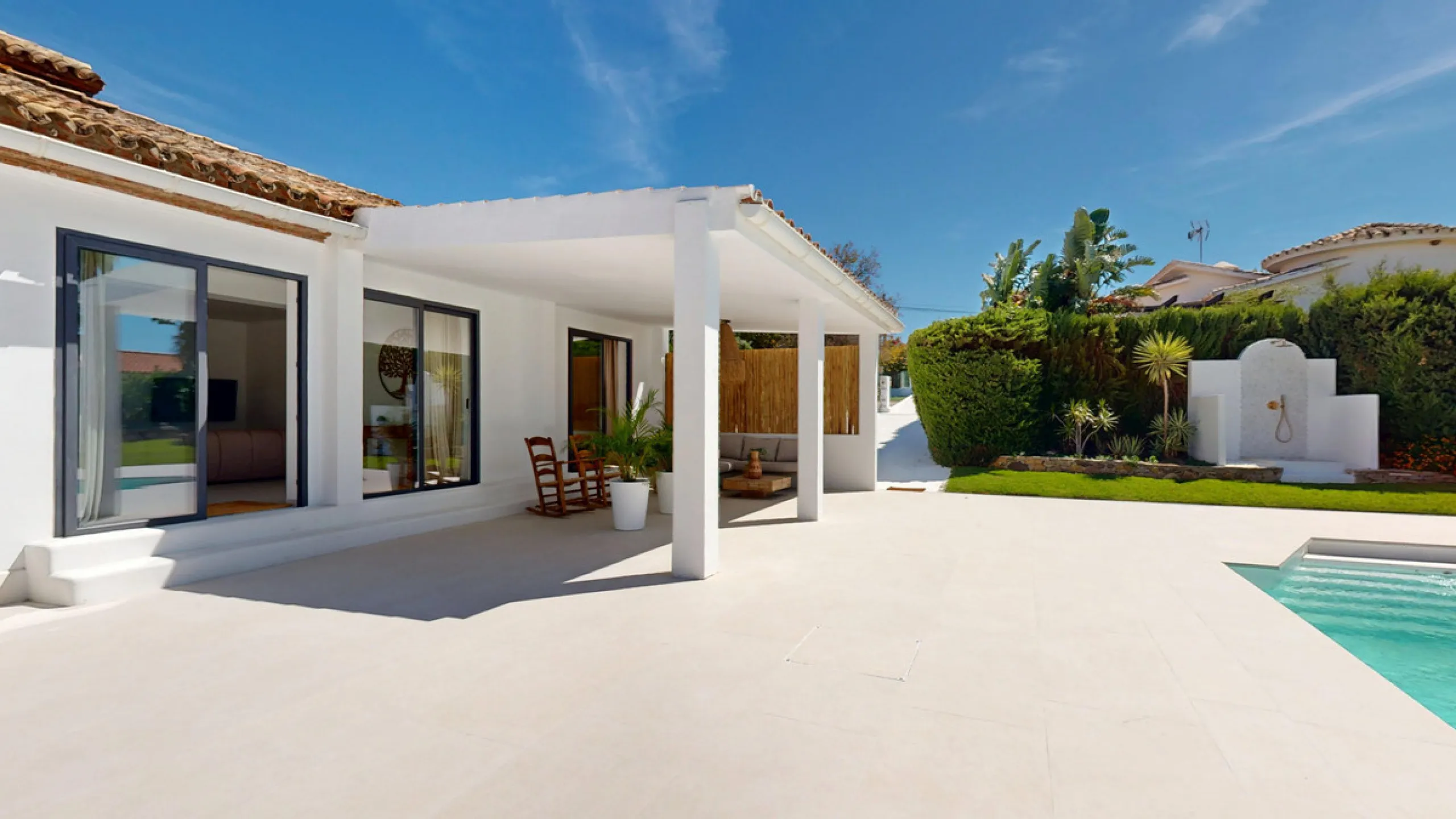 This magnificent villa represents a unique opportunity to acquire a tastefully renovated residence in one of the most sought-after areas of Estepona. Situated in the spacious and peaceful Don Pedro urbanization, the property is just five minutes from the 