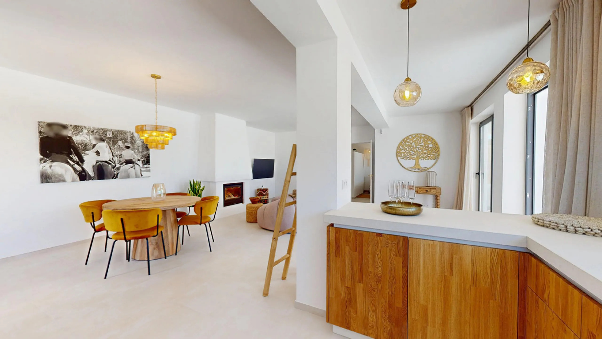 This magnificent villa represents a unique opportunity to acquire a tastefully renovated residence in one of the most sought-after areas of Estepona. Situated in the spacious and peaceful Don Pedro urbanization, the property is just five minutes from the 