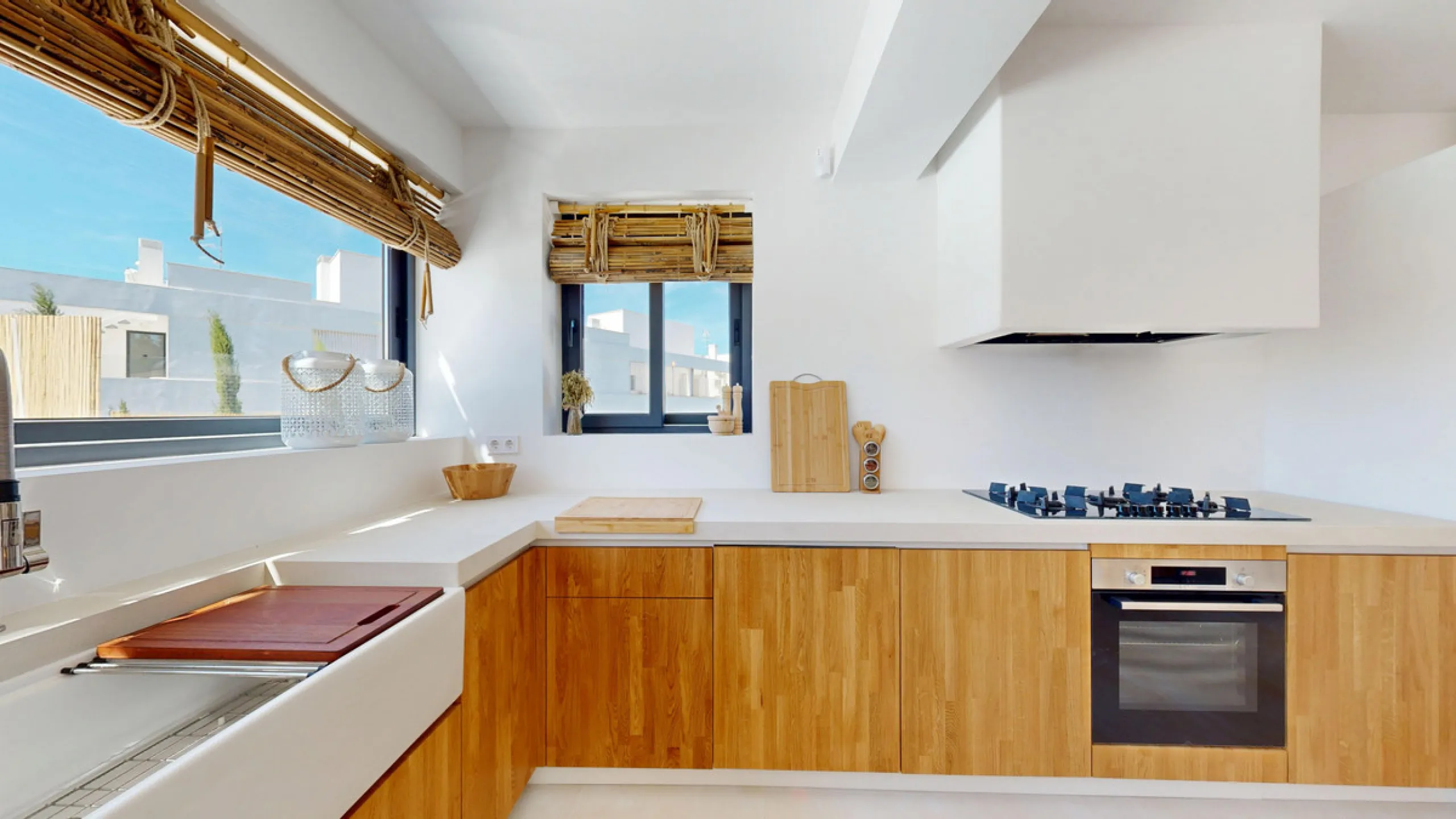 This magnificent villa represents a unique opportunity to acquire a tastefully renovated residence in one of the most sought-after areas of Estepona. Situated in the spacious and peaceful Don Pedro urbanization, the property is just five minutes from the 