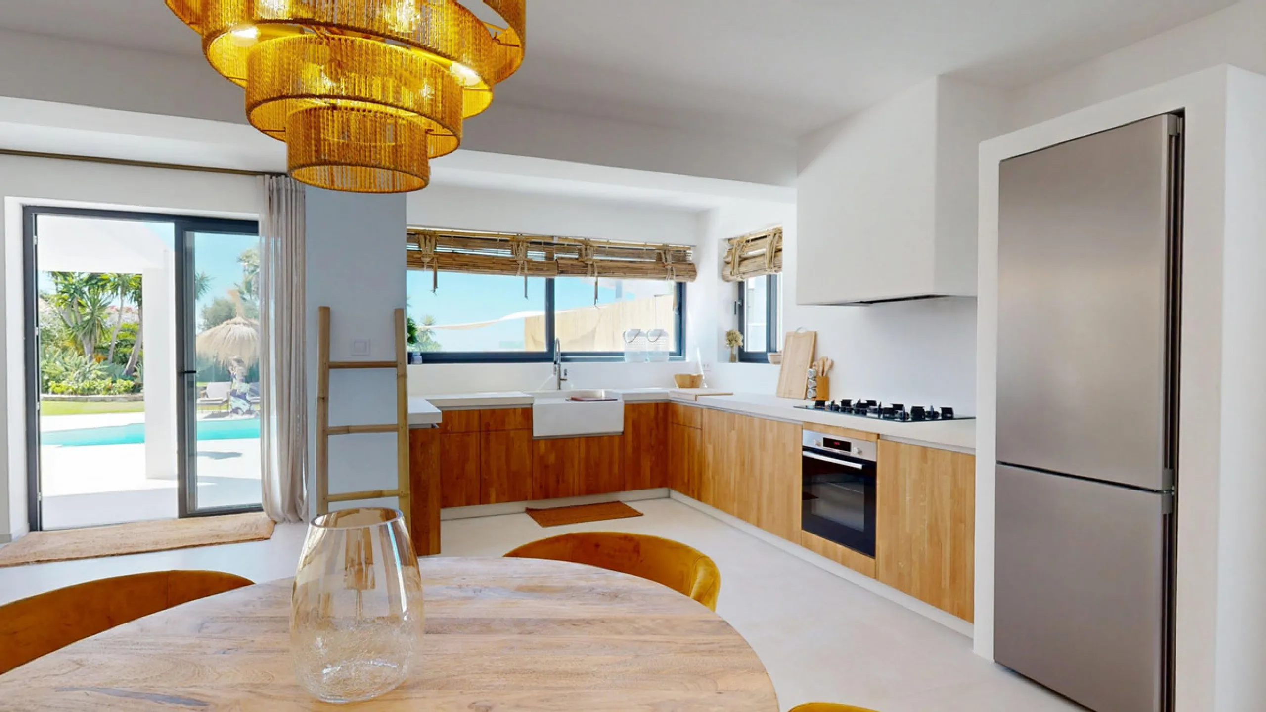 This magnificent villa represents a unique opportunity to acquire a tastefully renovated residence in one of the most sought-after areas of Estepona. Situated in the spacious and peaceful Don Pedro urbanization, the property is just five minutes from the 