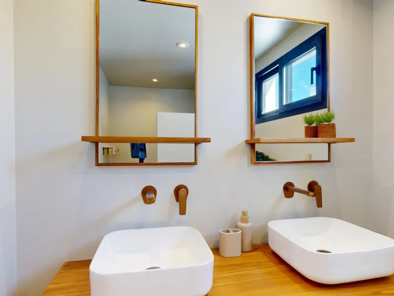 This magnificent villa represents a unique opportunity to acquire a tastefully renovated residence in one of the most sought-after areas of Estepona. Situated in the spacious and peaceful Don Pedro urbanization, the property is just five minutes from the 