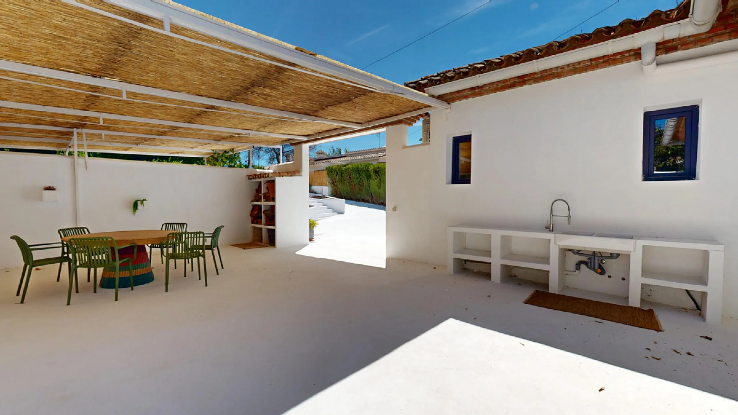 This magnificent villa represents a unique opportunity to acquire a tastefully renovated residence in one of the most sought-after areas of Estepona. Situated in the spacious and peaceful Don Pedro urbanization, the property is just five minutes from the 