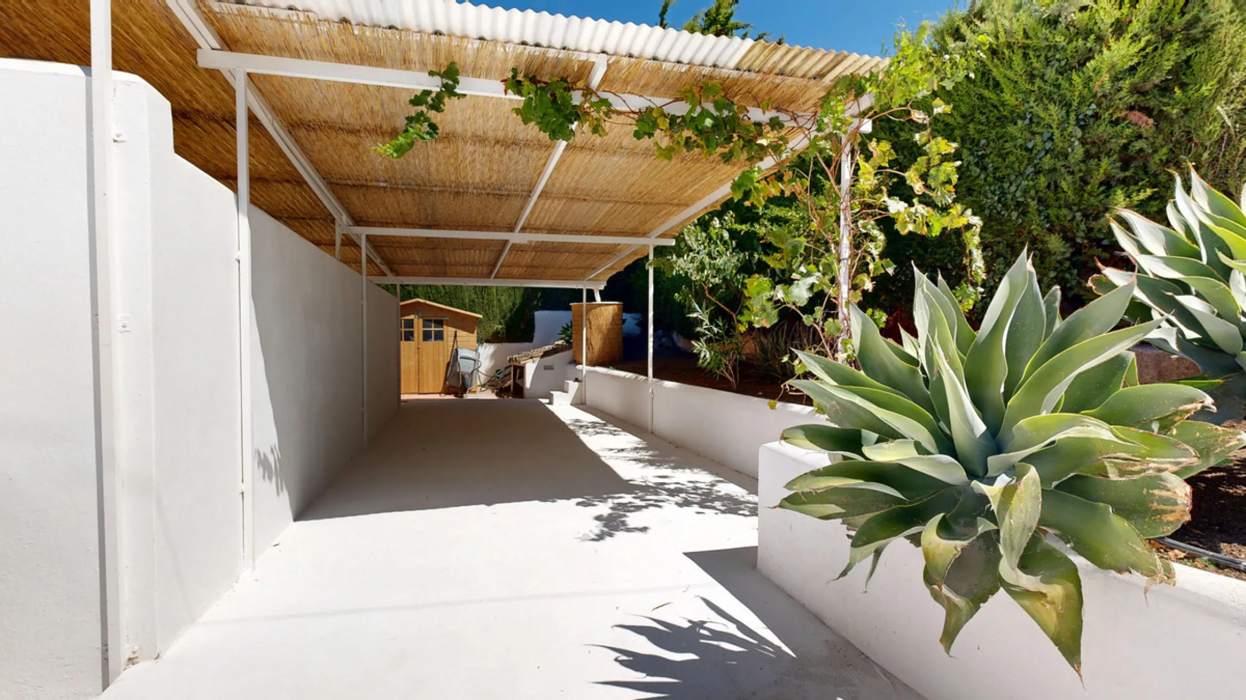 This magnificent villa represents a unique opportunity to acquire a tastefully renovated residence in one of the most sought-after areas of Estepona. Situated in the spacious and peaceful Don Pedro urbanization, the property is just five minutes from the 