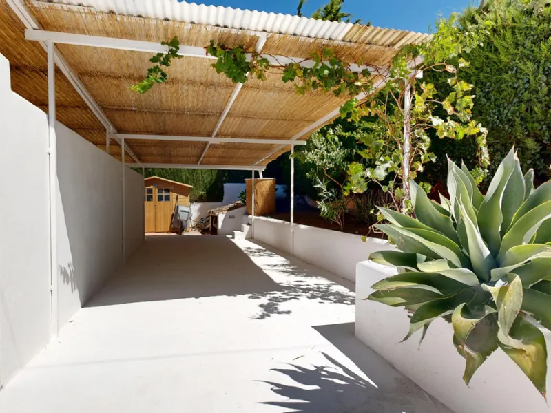 This magnificent villa represents a unique opportunity to acquire a tastefully renovated residence in one of the most sought-after areas of Estepona. Situated in the spacious and peaceful Don Pedro urbanization, the property is just five minutes from the 
