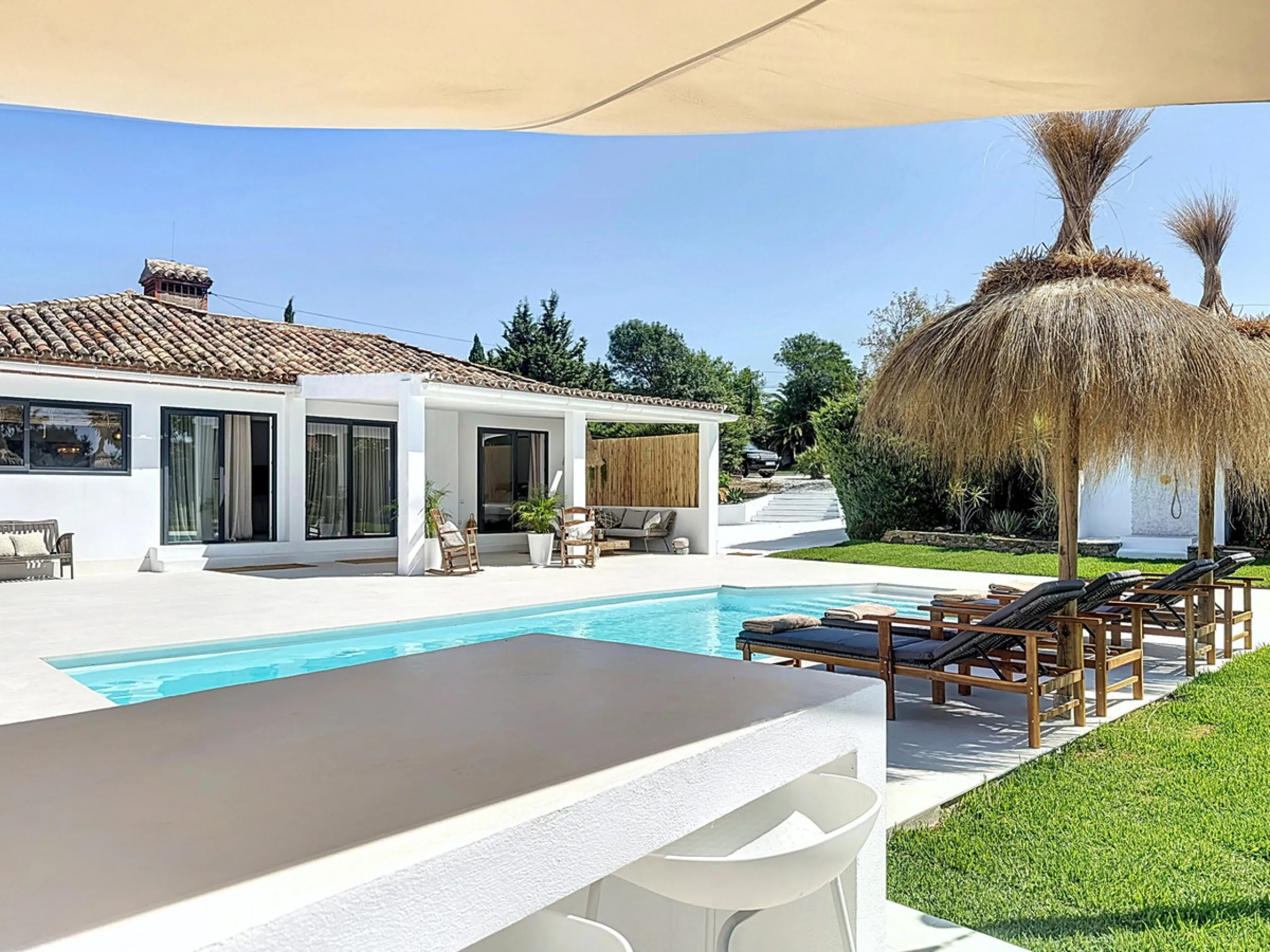 This magnificent villa represents a unique opportunity to acquire a tastefully renovated residence in one of the most sought-after areas of Estepona. Situated in the spacious and peaceful Don Pedro urbanization, the property is just five minutes from the 