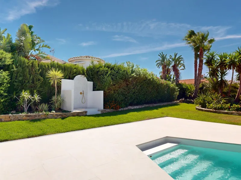 This magnificent villa represents a unique opportunity to acquire a tastefully renovated residence in one of the most sought-after areas of Estepona. Situated in the spacious and peaceful Don Pedro urbanization, the property is just five minutes from the 