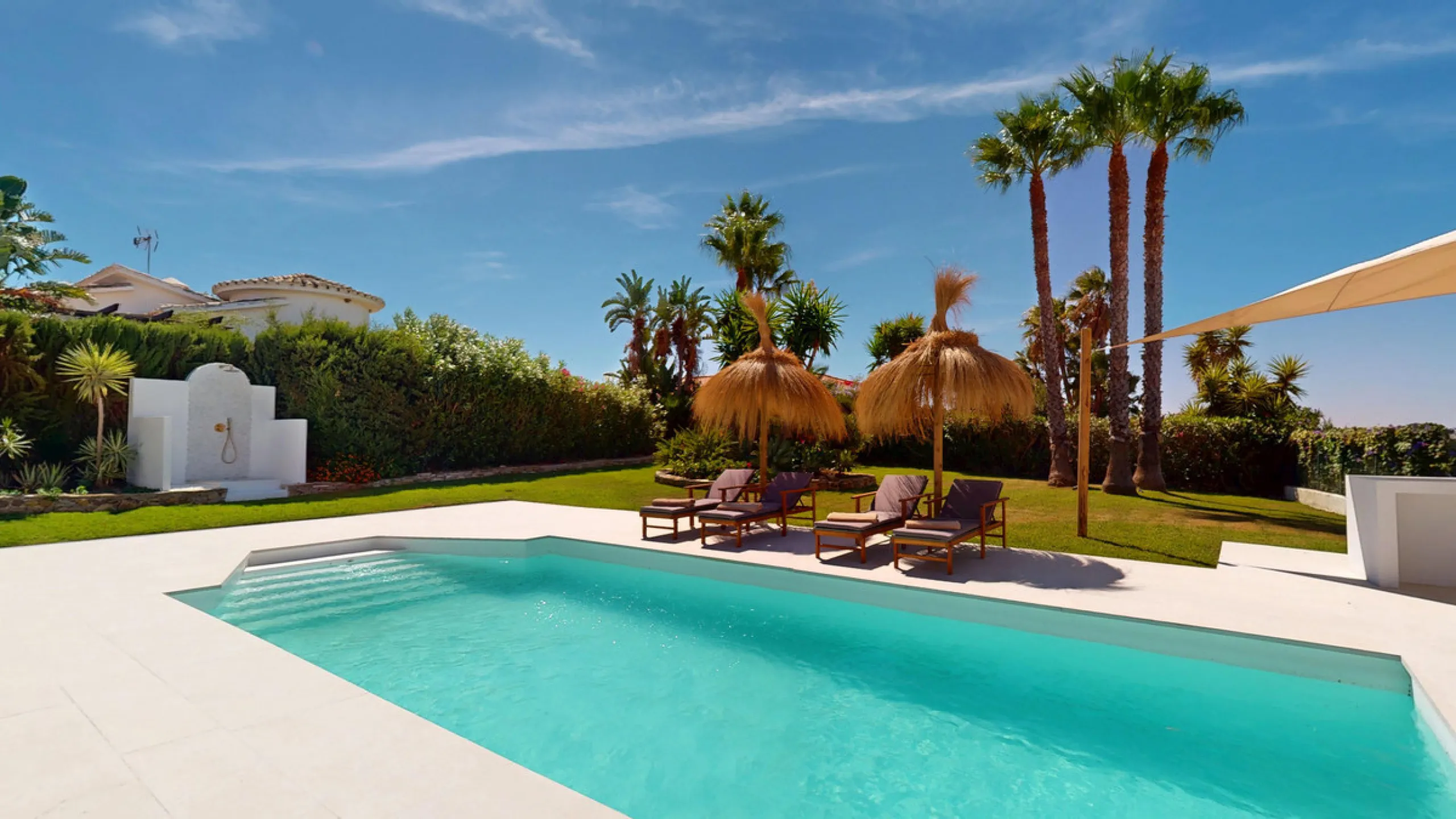 This magnificent villa represents a unique opportunity to acquire a tastefully renovated residence in one of the most sought-after areas of Estepona. Situated in the spacious and peaceful Don Pedro urbanization, the property is just five minutes from the 