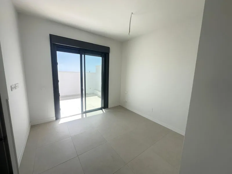 Apartment - Penthouse в продаже в Mijas, Málaga. В доме 2 спален и 2 ванных комнат. Площадь дома 75 м²