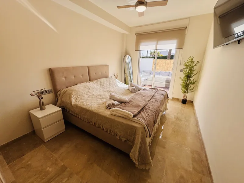 Apartment - Ground Floor Apartment в продаже в Manilva, Málaga. В доме 3 спален и 2 ванных комнат. Площадь дома 157 м²