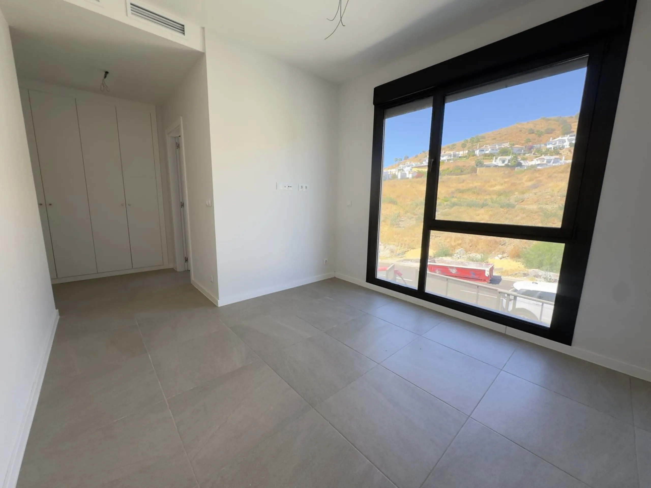 This stunning, newly completed modern contemporary 3 bedroom semi-detached villa in urbanisation Alya offers stylish contemporary living in a sought-after residential area. Built to the highest standards with a sleek architectural design, this property pr
