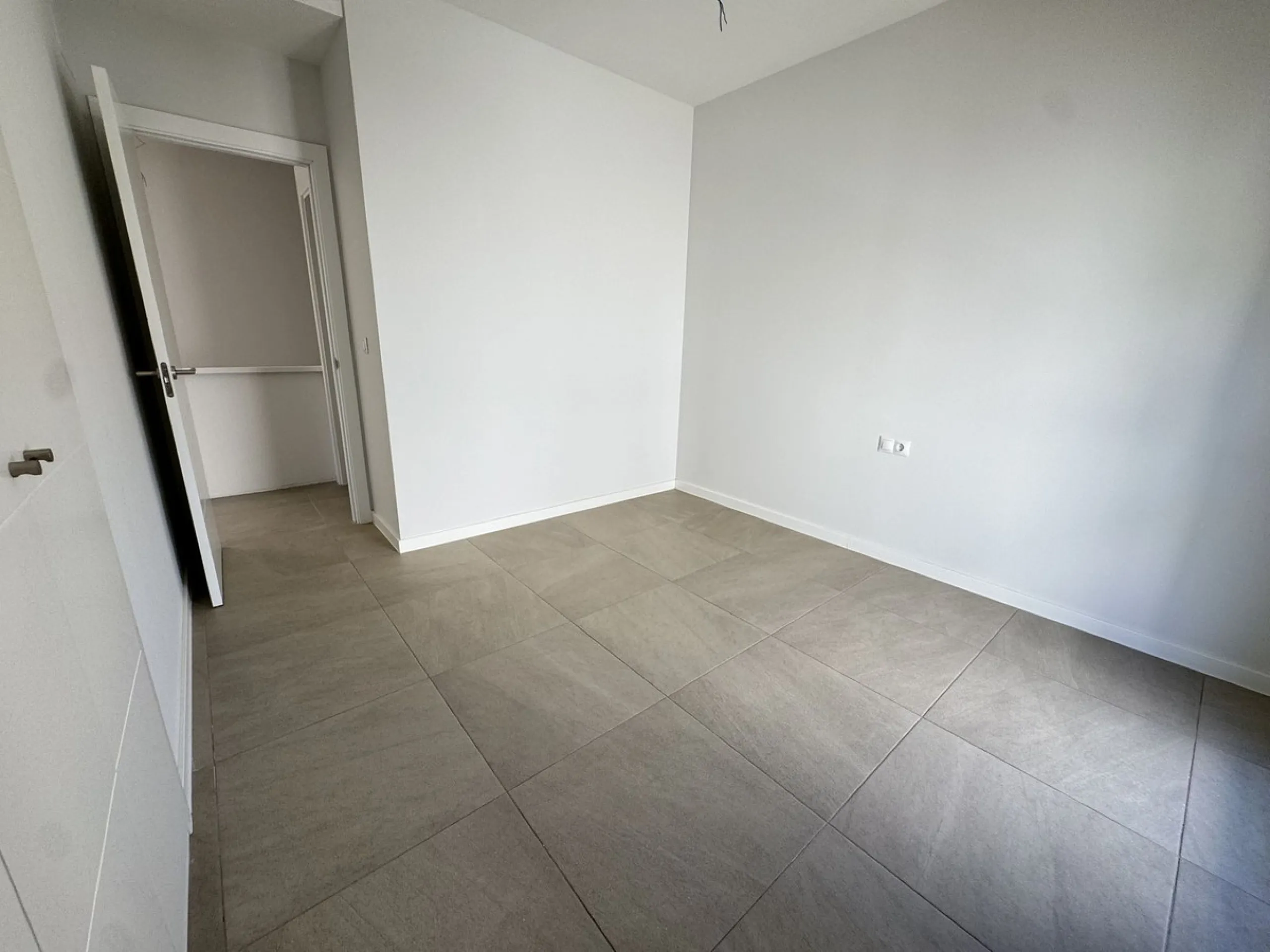 This stunning, newly completed modern contemporary 3 bedroom semi-detached villa in urbanisation Alya offers stylish contemporary living in a sought-after residential area. Built to the highest standards with a sleek architectural design, this property pr