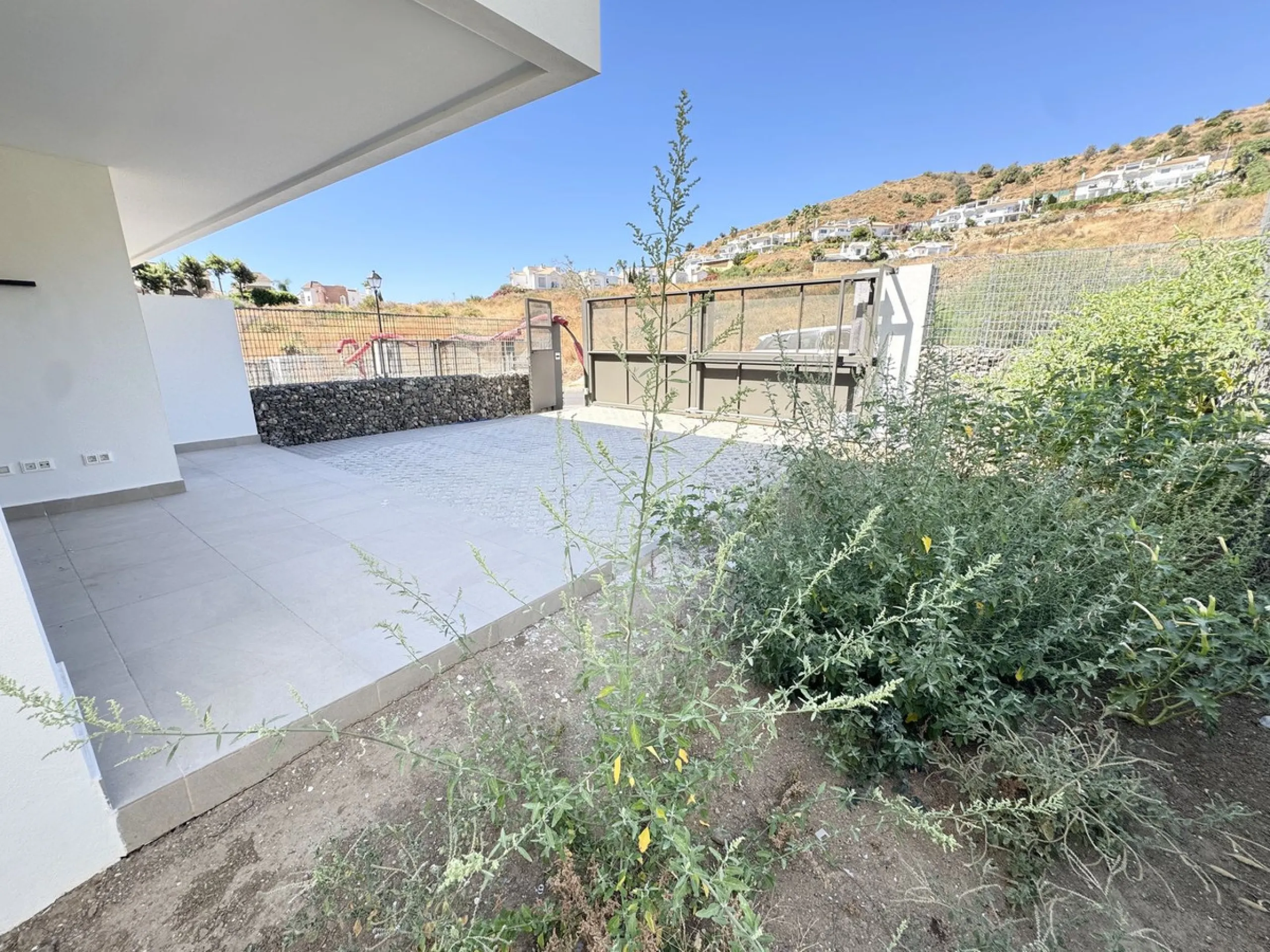 This stunning, newly completed modern contemporary 3 bedroom semi-detached villa in urbanisation Alya offers stylish contemporary living in a sought-after residential area. Built to the highest standards with a sleek architectural design, this property pr