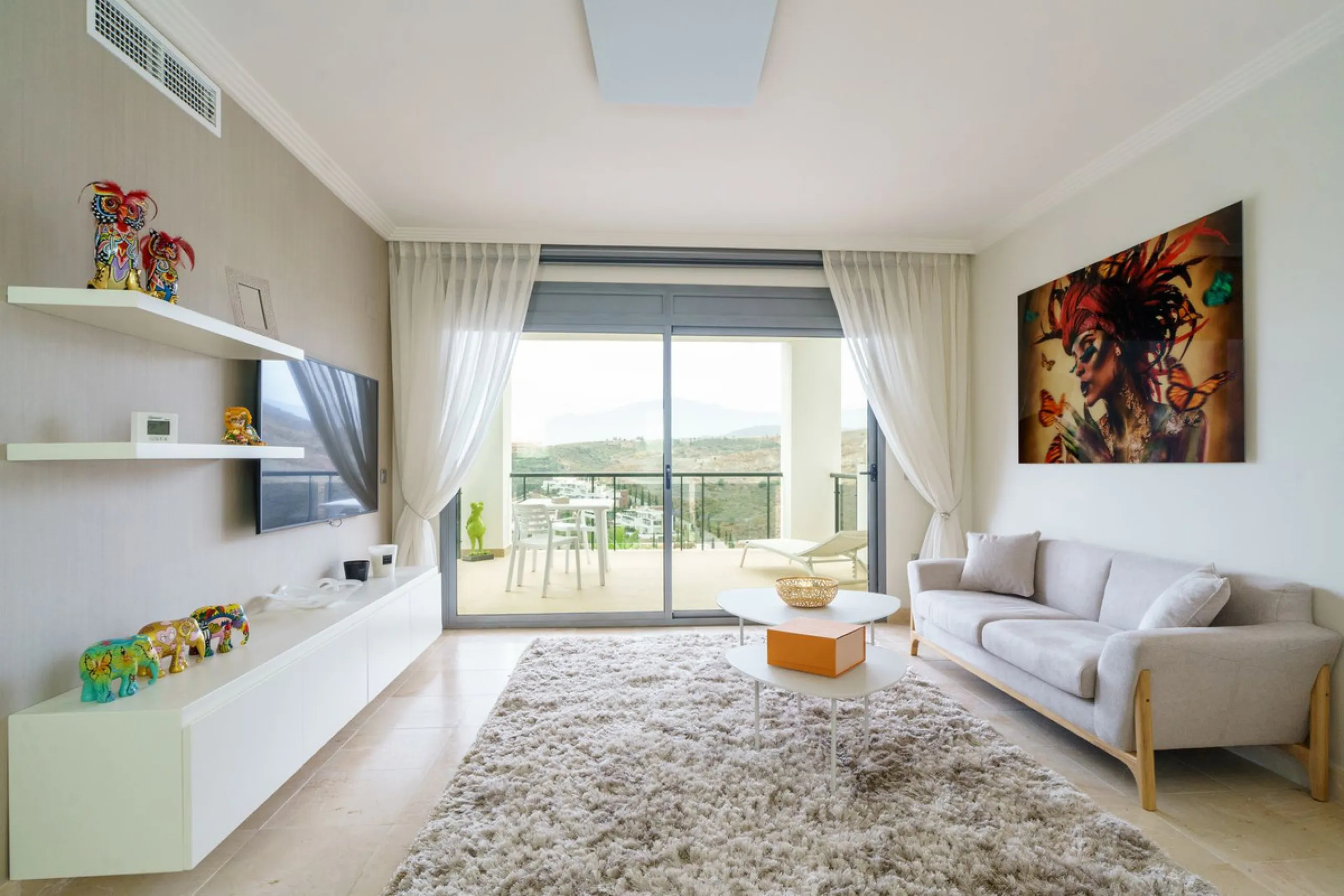 Exclusive Apartment with Panoramic Views in Villa Padierna