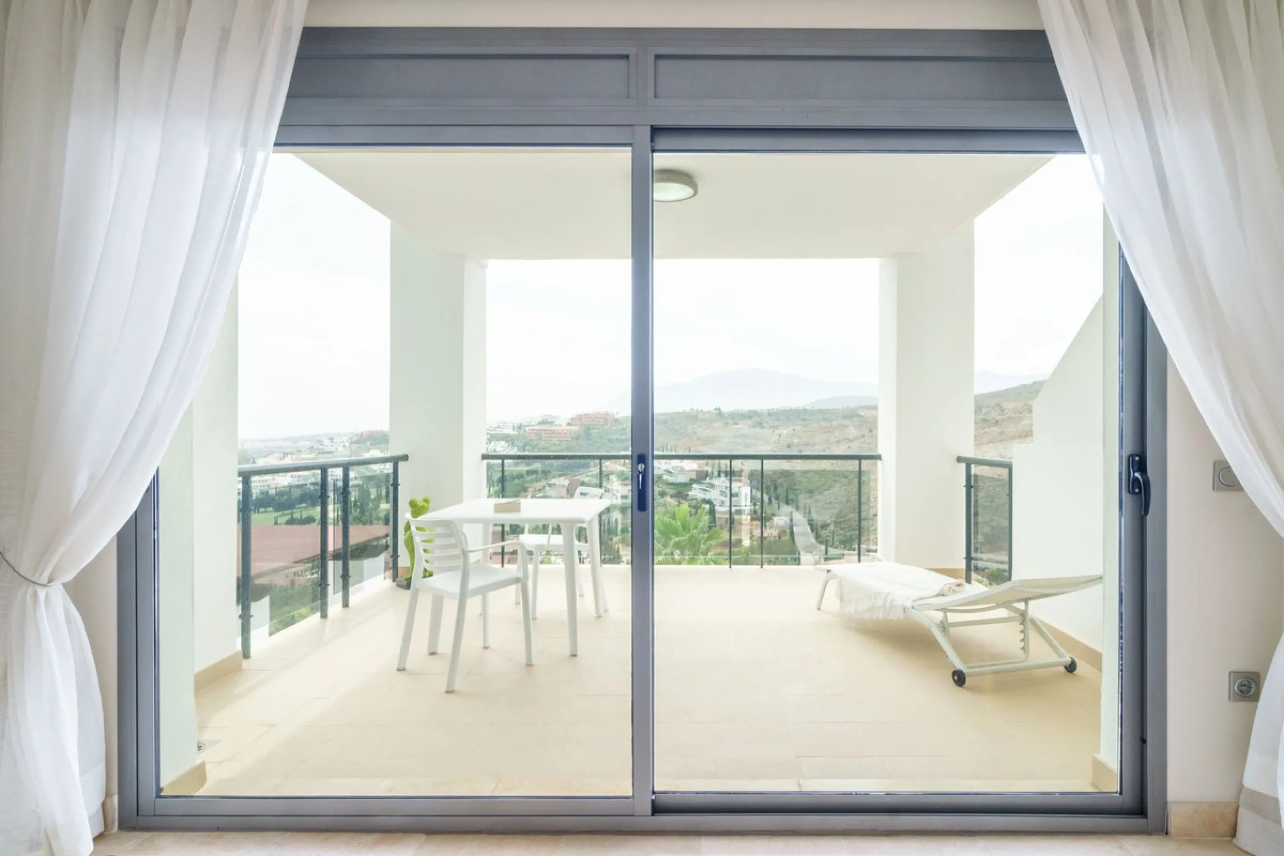 Exclusive Apartment with Panoramic Views in Villa Padierna