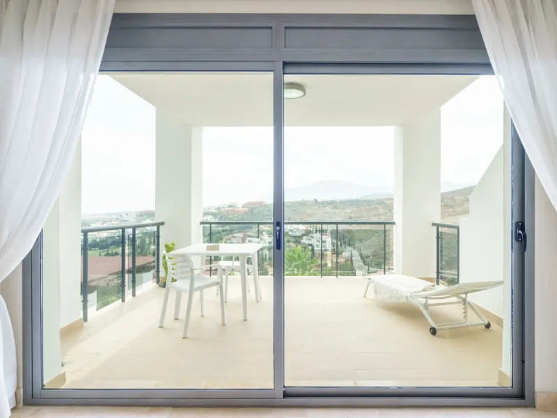 Exclusive Apartment with Panoramic Views in Villa Padierna