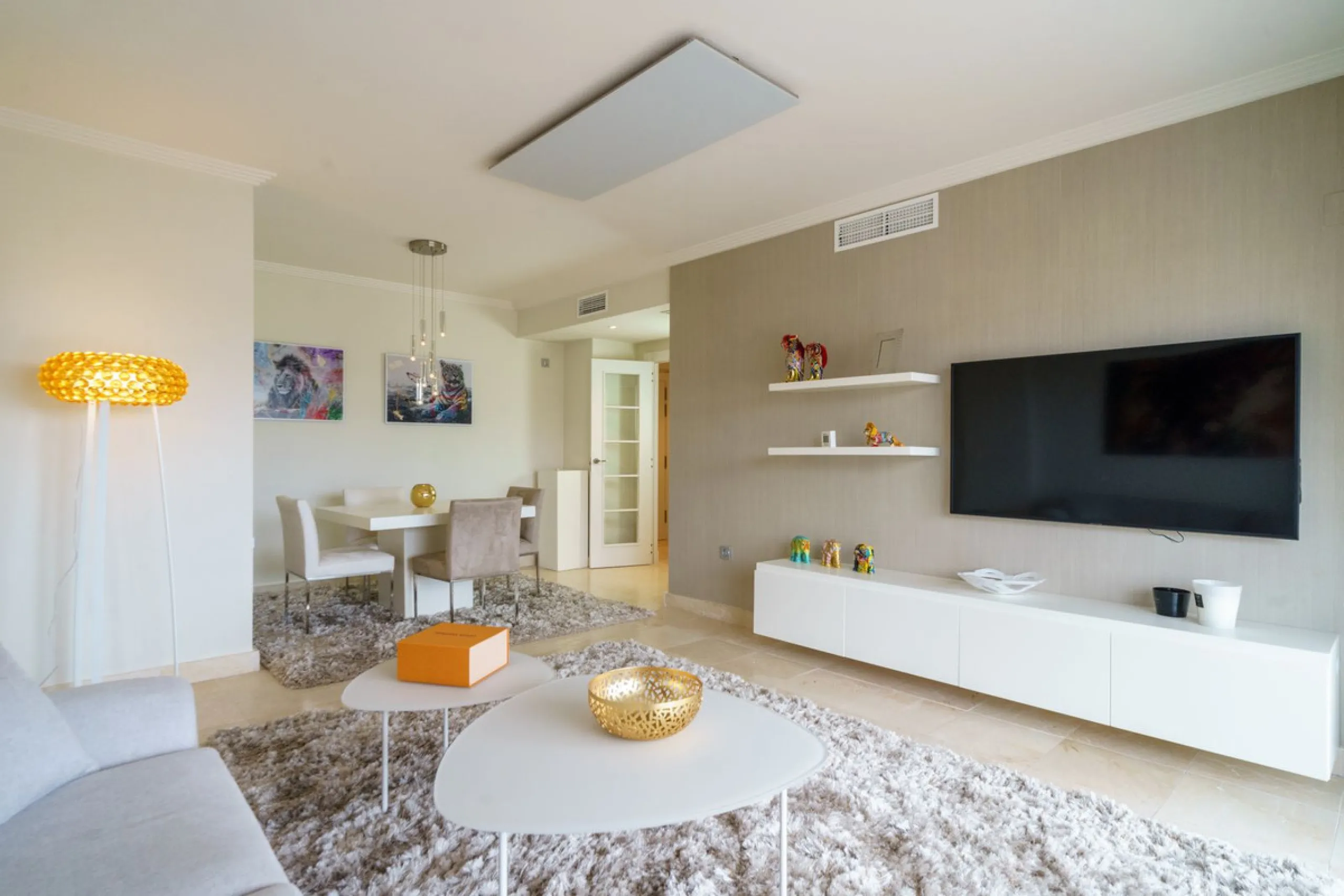 Exclusive Apartment with Panoramic Views in Villa Padierna