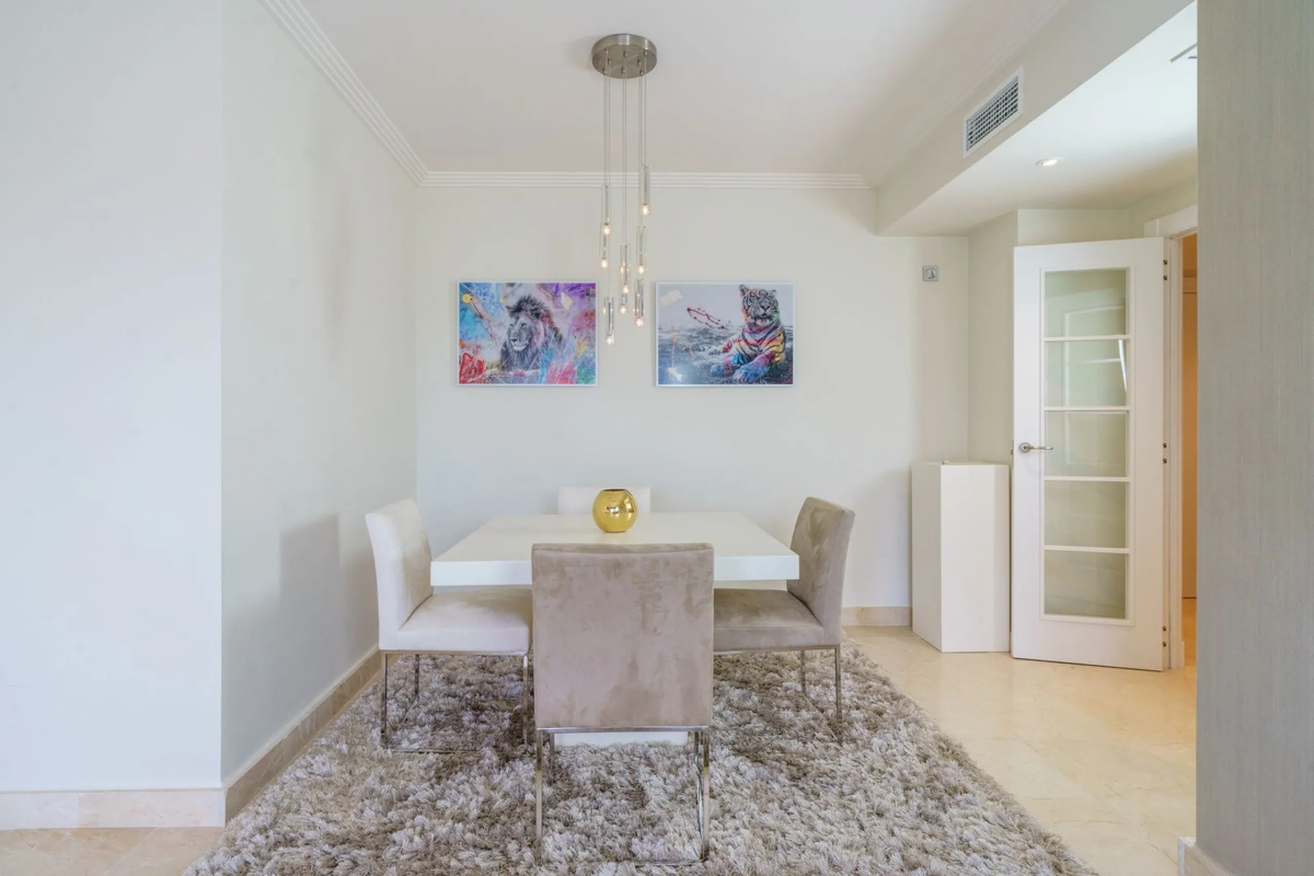 Exclusive Apartment with Panoramic Views in Villa Padierna