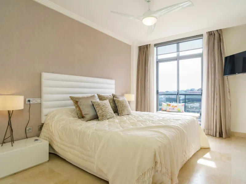 Exclusive Apartment with Panoramic Views in Villa Padierna