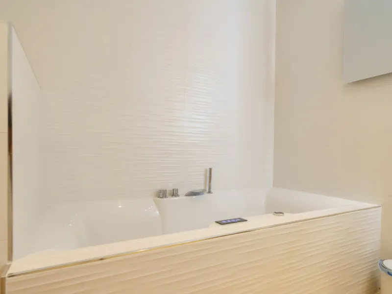 Exclusive Apartment with Panoramic Views in Villa Padierna