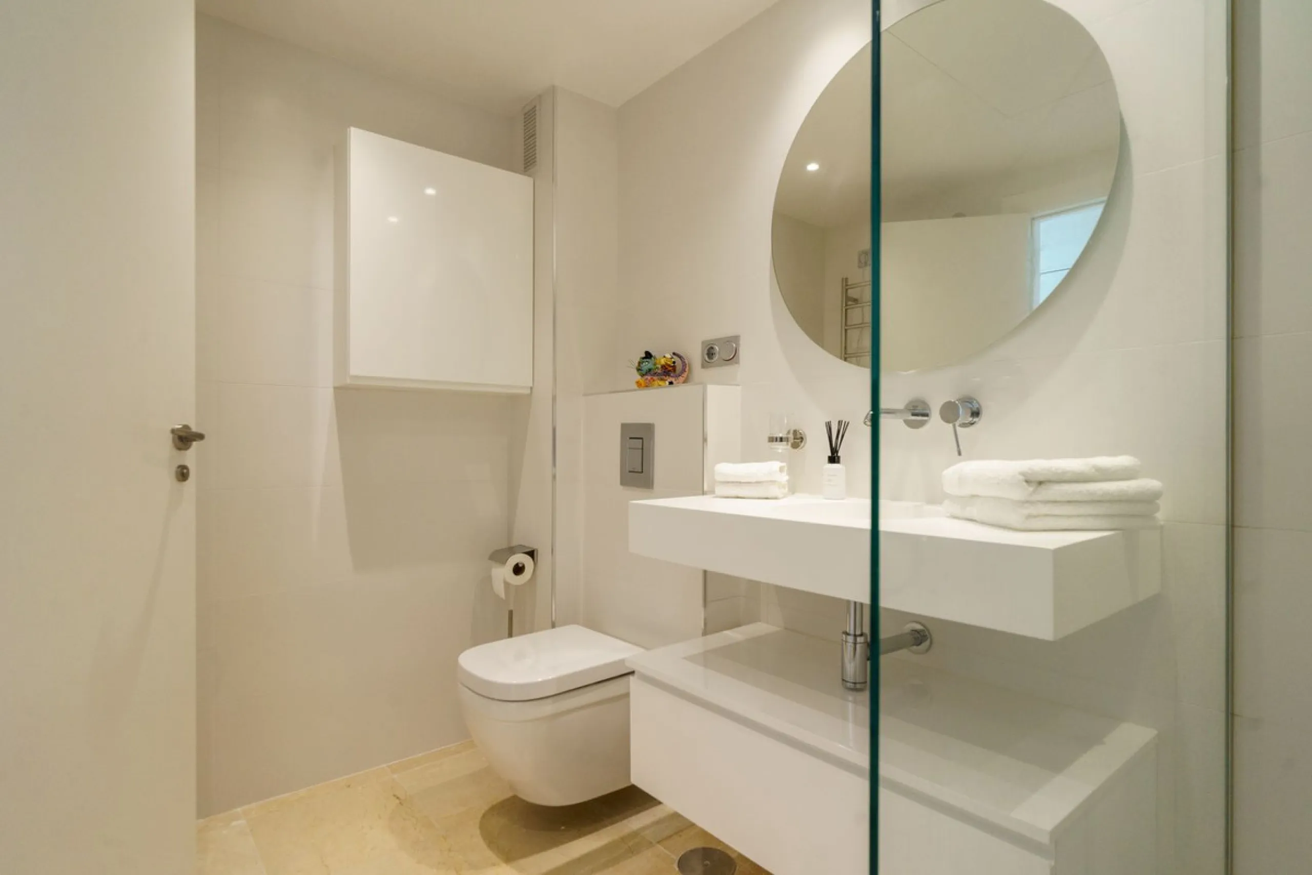 Exclusive Apartment with Panoramic Views in Villa Padierna