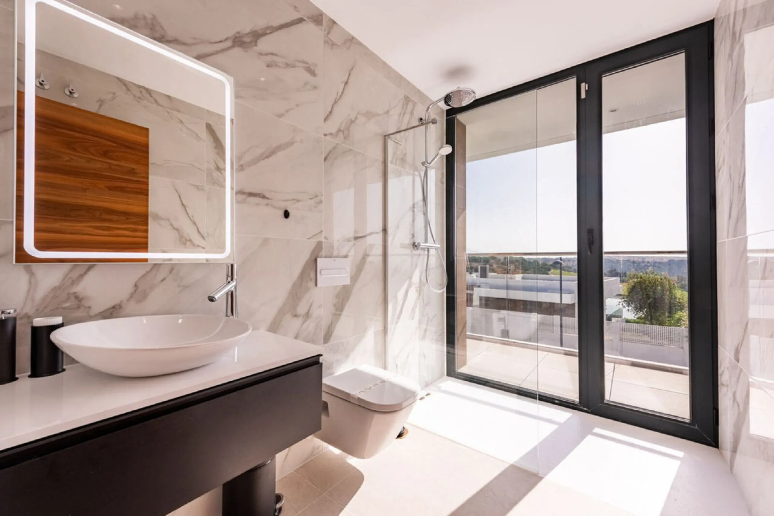 Modern Luxury Villa with Panoramic Golf & Sea Views in Estepona