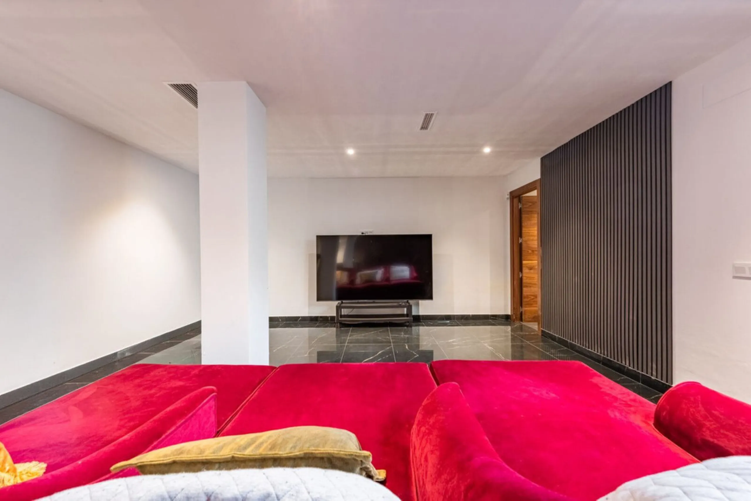 Modern Luxury Villa with Panoramic Golf & Sea Views in Estepona