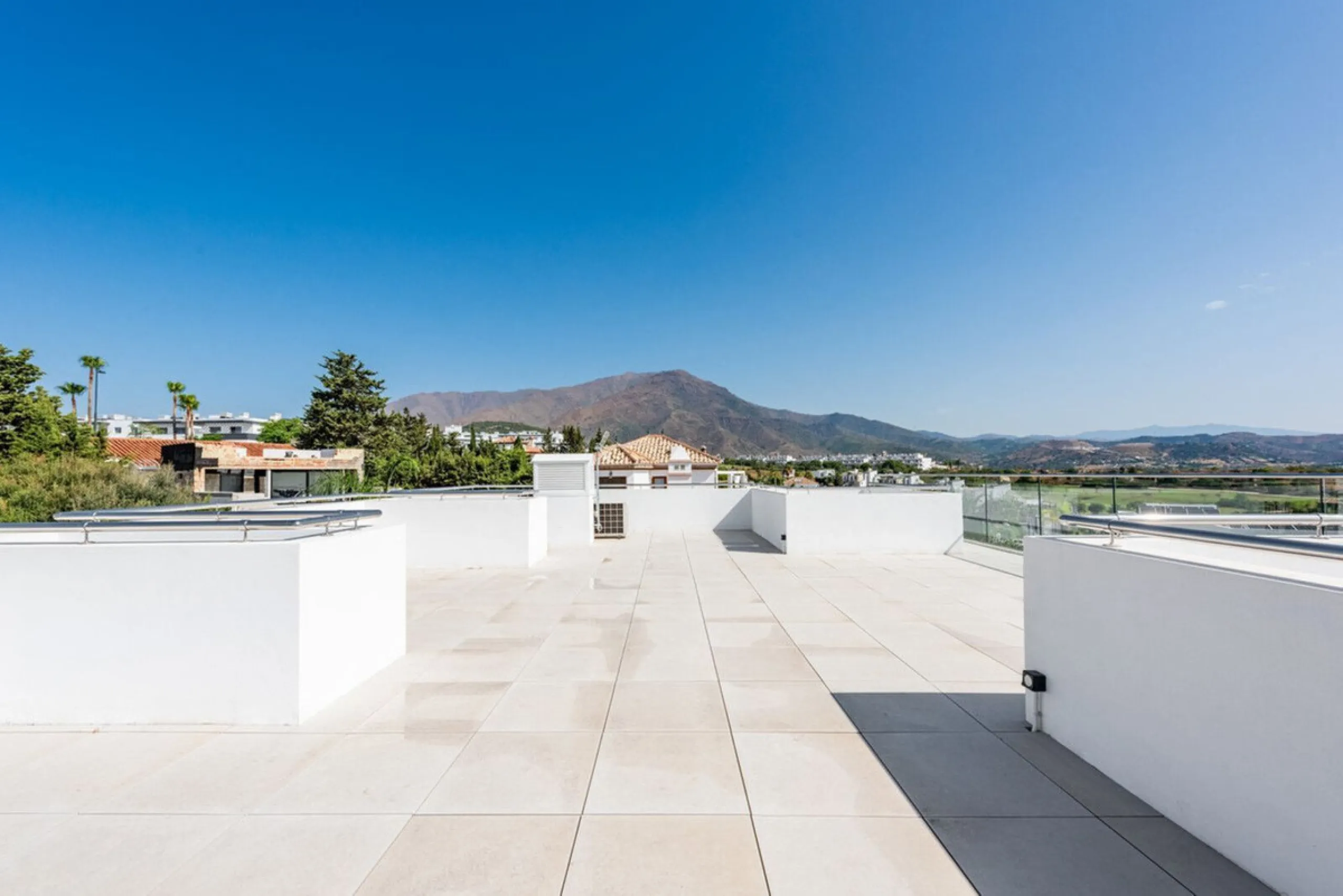 Modern Luxury Villa with Panoramic Golf & Sea Views in Estepona